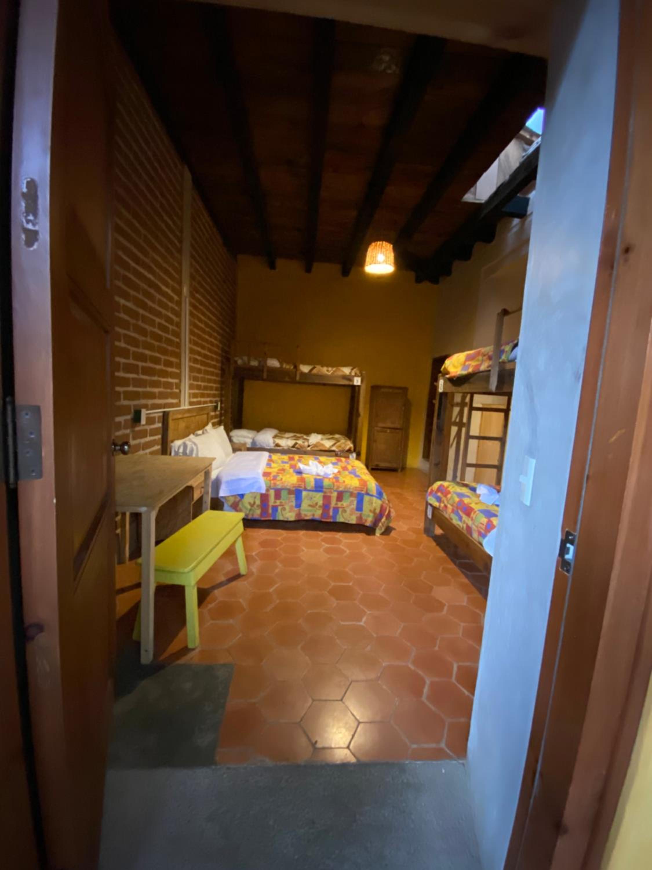 Rossco Hostel & Hotel