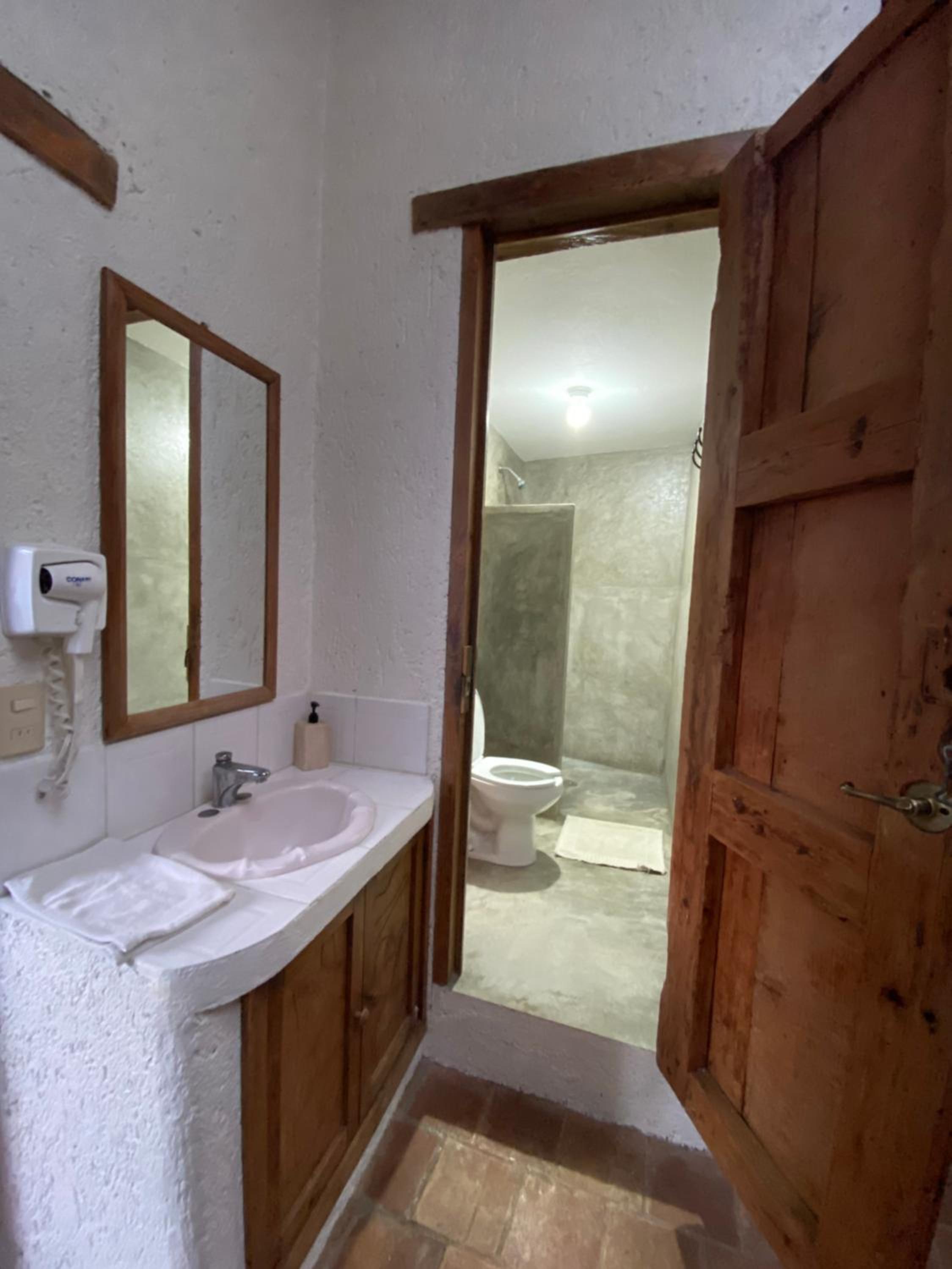 Rossco Hostel & Hotel
