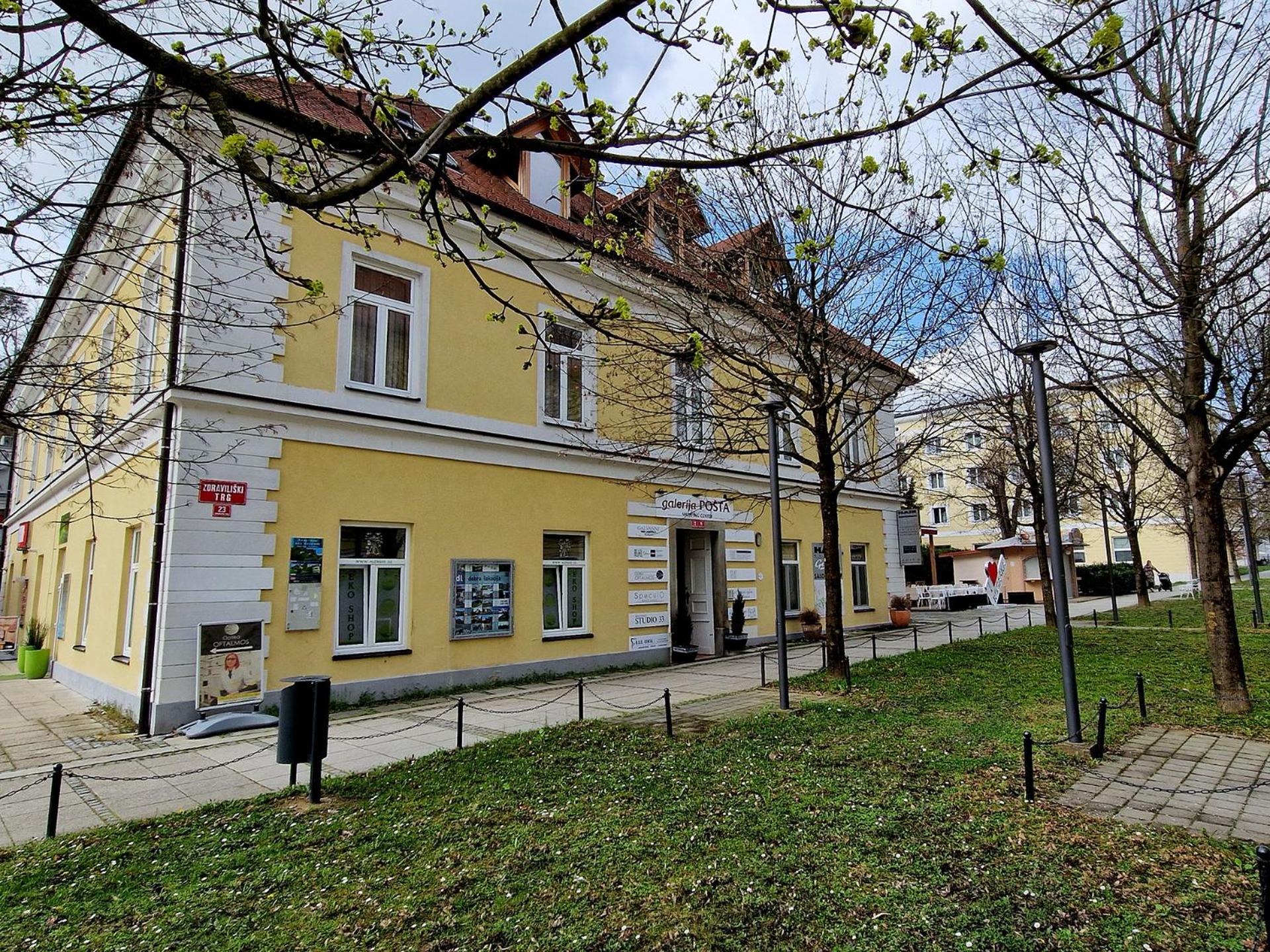 Photo 33