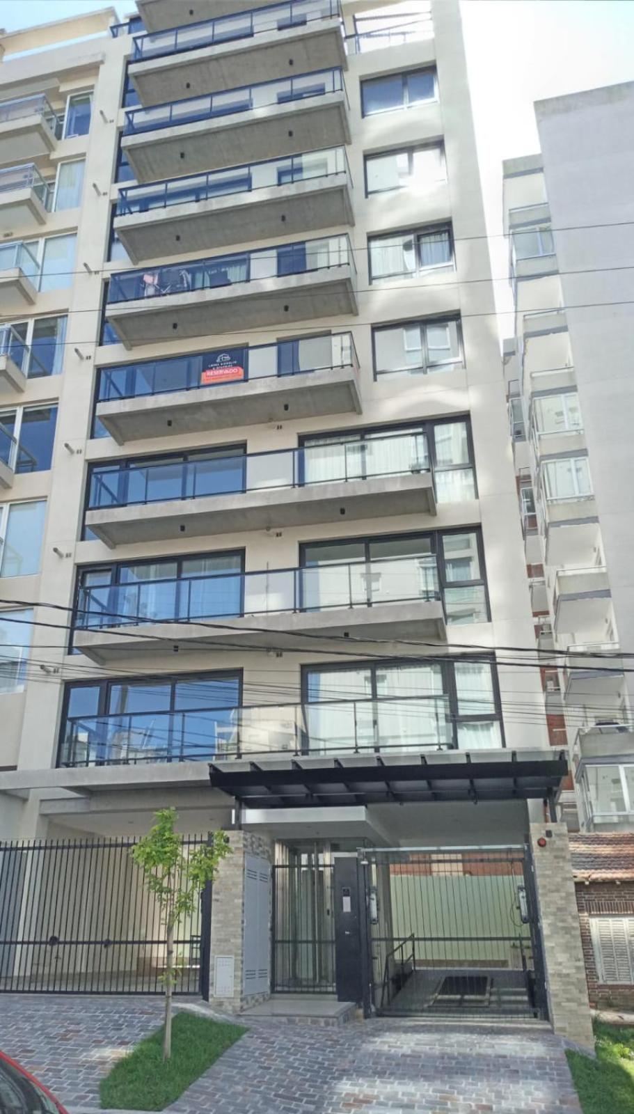 Departmento a estrenar con vista al Golf y al mar