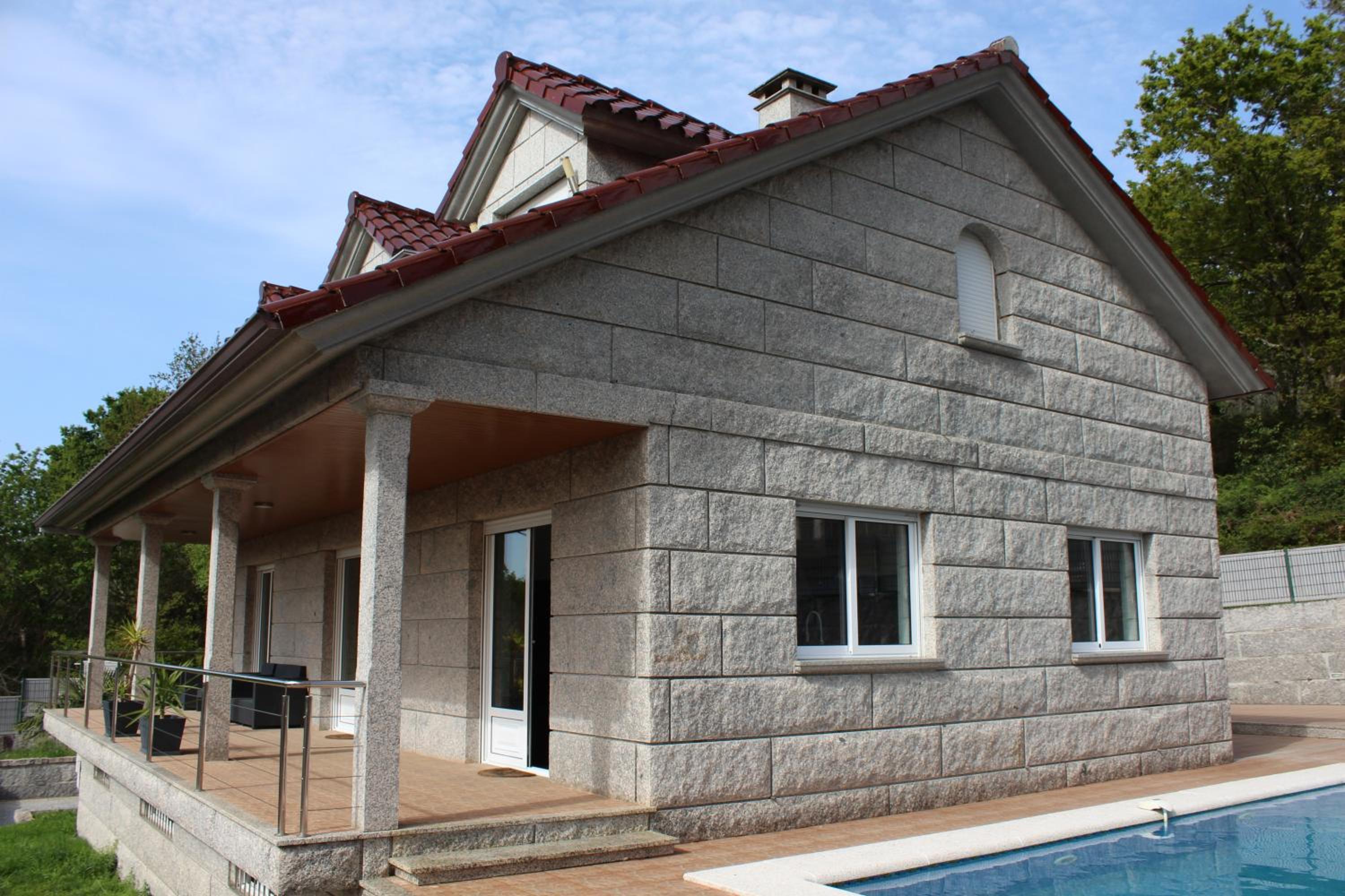 Exclusiva casa con piscina en Gondomar