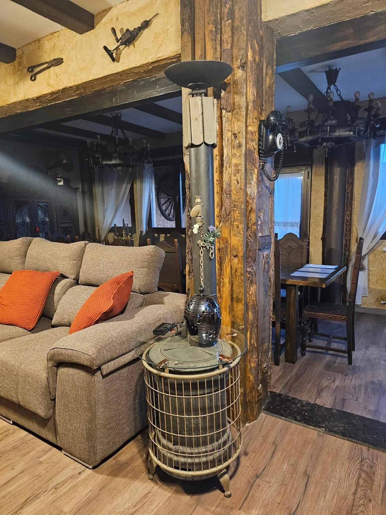 casa rural valderaduey