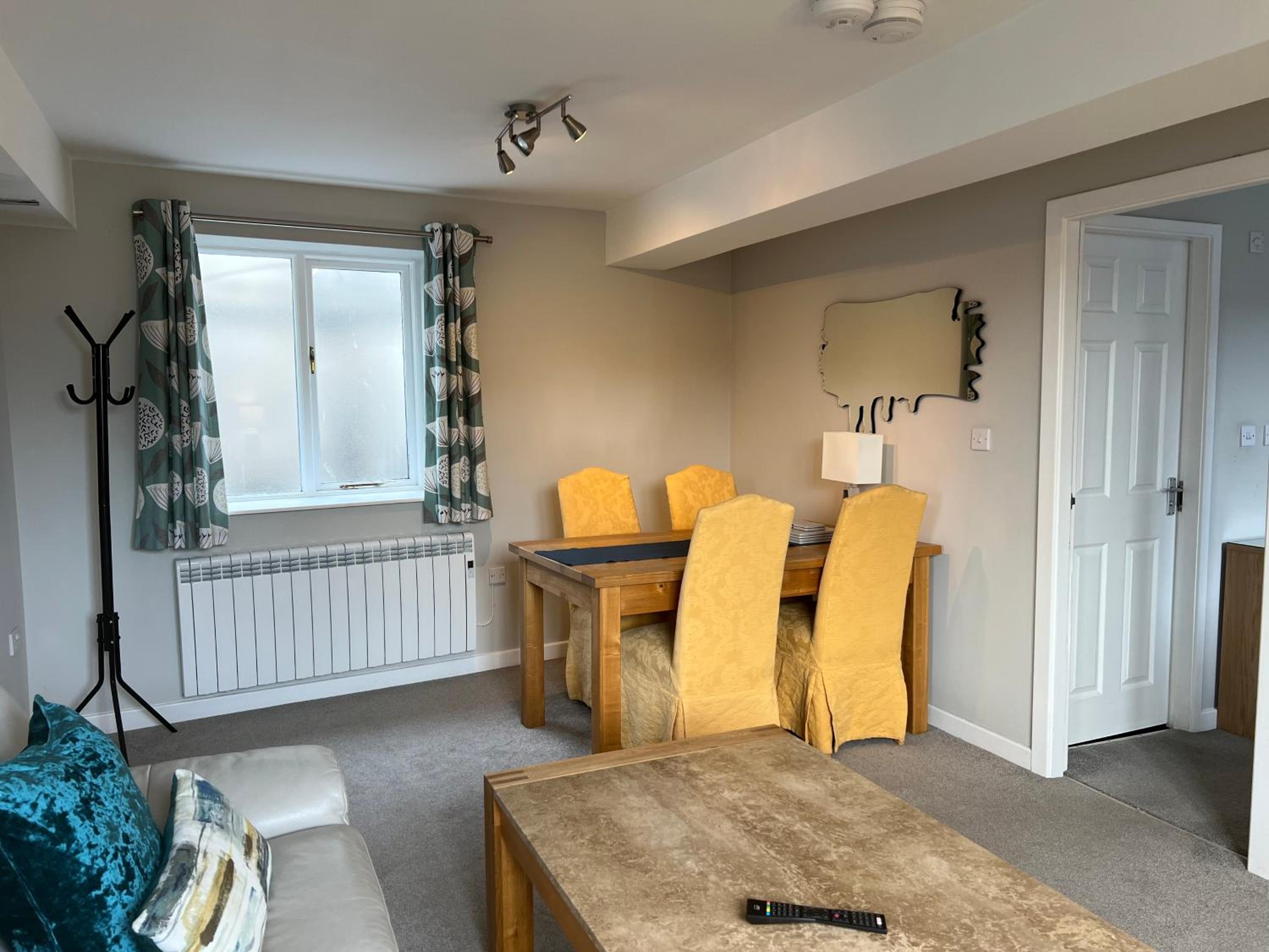 Market Street Apartments 1 King Bed Sleeps 2 view 4