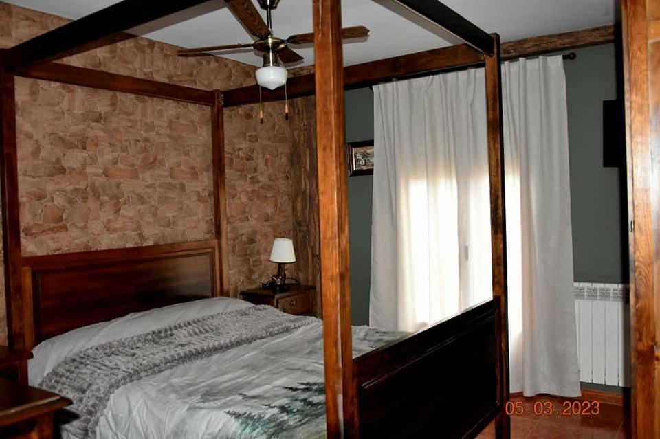 casa rural valderaduey
