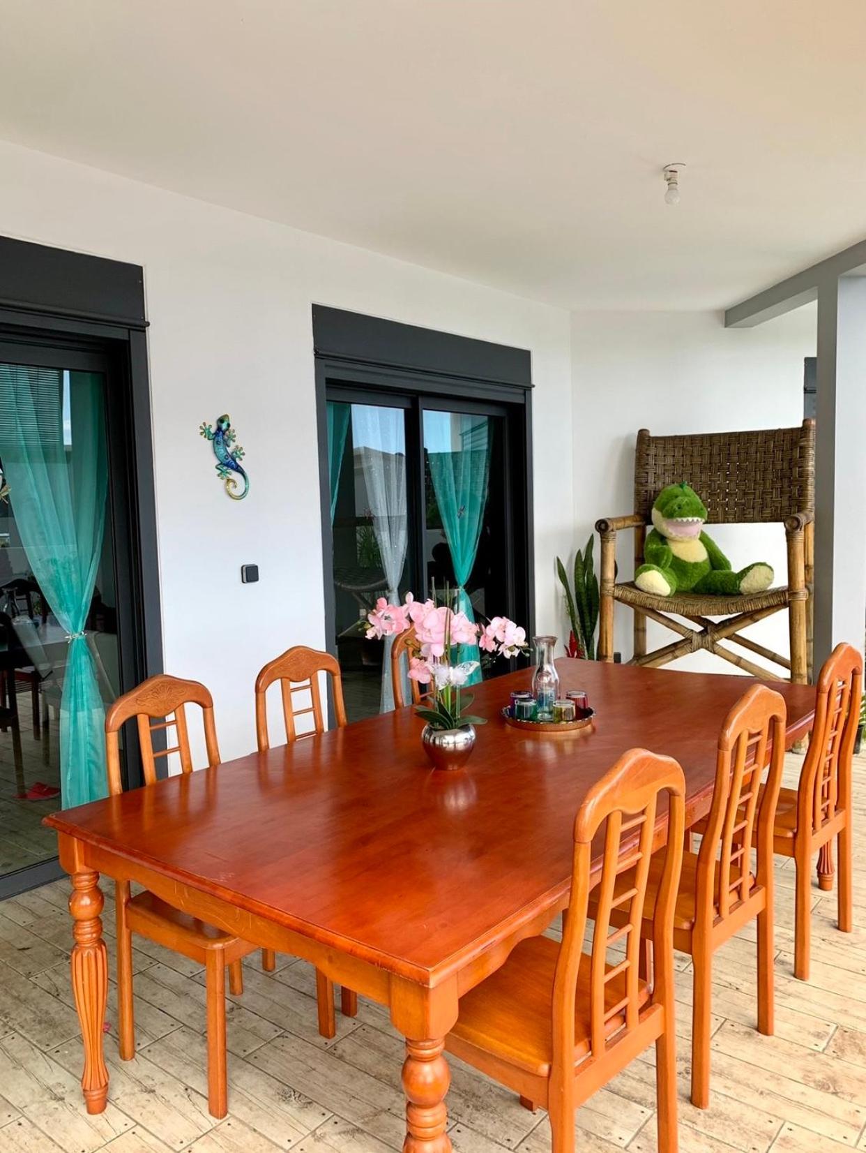 la villa TIKALIKATA view 4