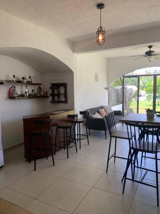 CHIC Lagoon front Villa by Casa Paraíso
