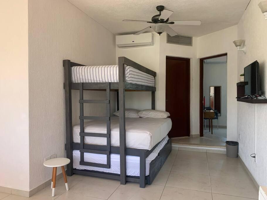 CHIC Lagoon front Villa by Casa Paraíso