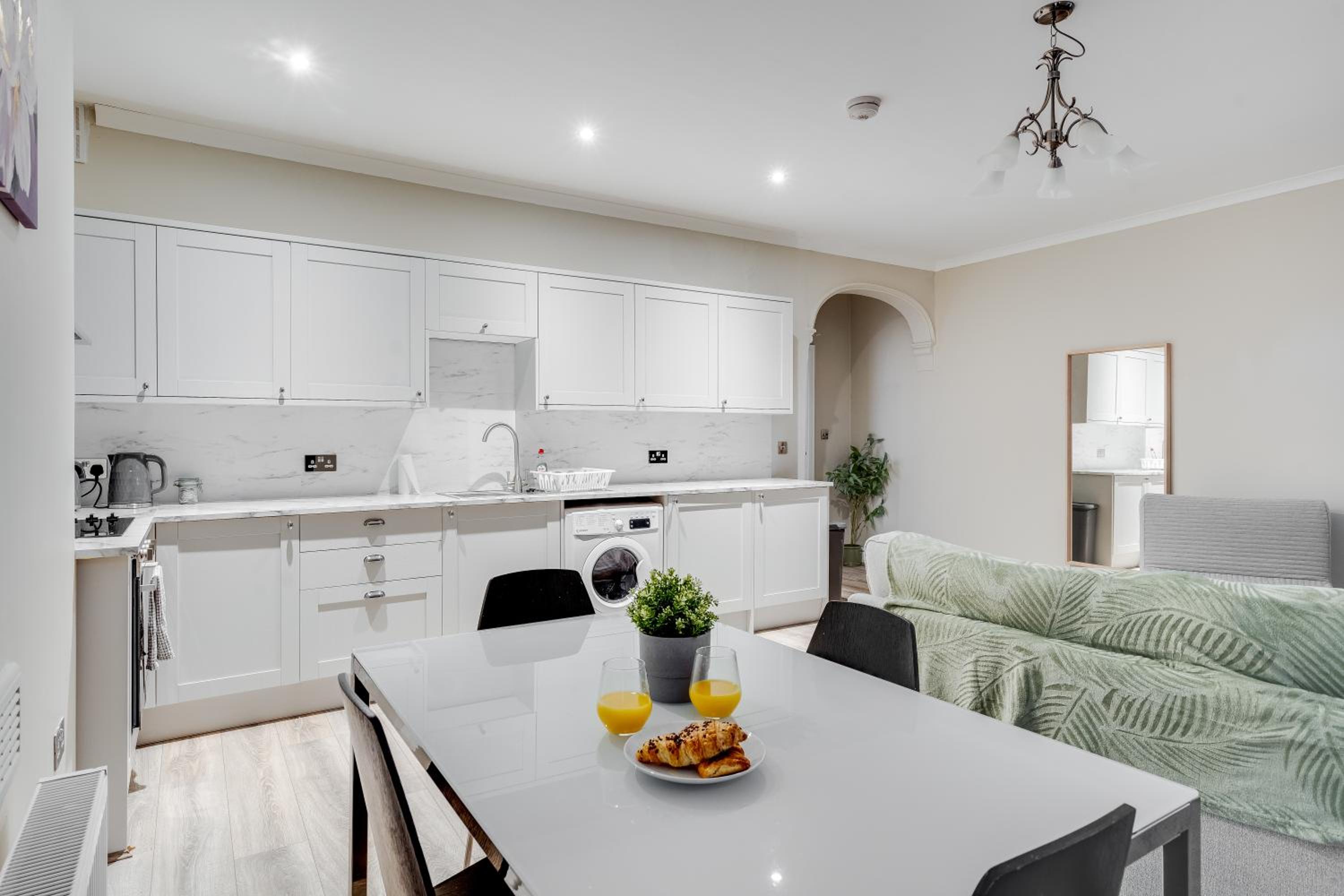 Rodney Street Townhouse & Apartments, Central & Stylish view 4