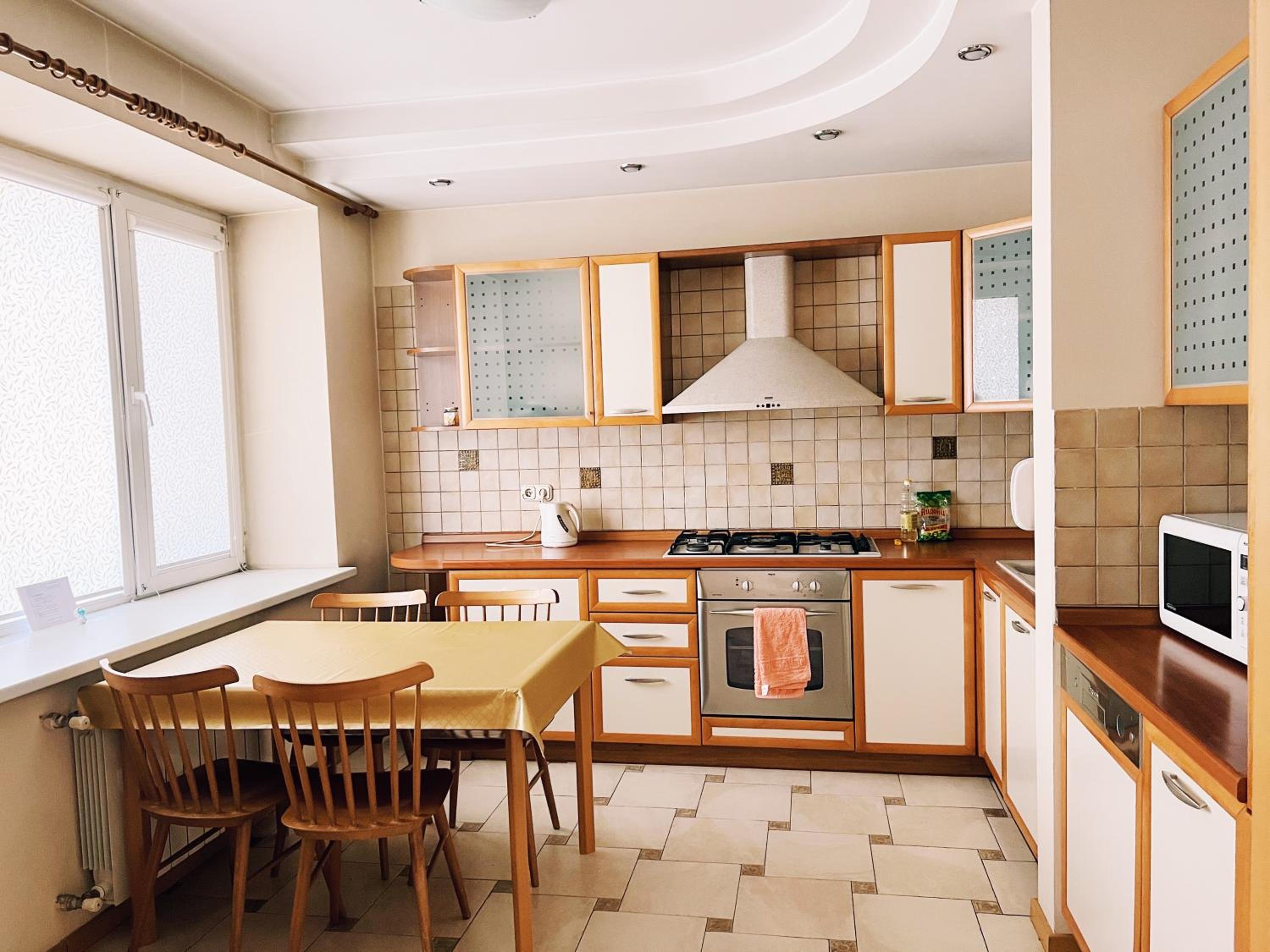 Large cozy appartment in the heart of city center view 5
