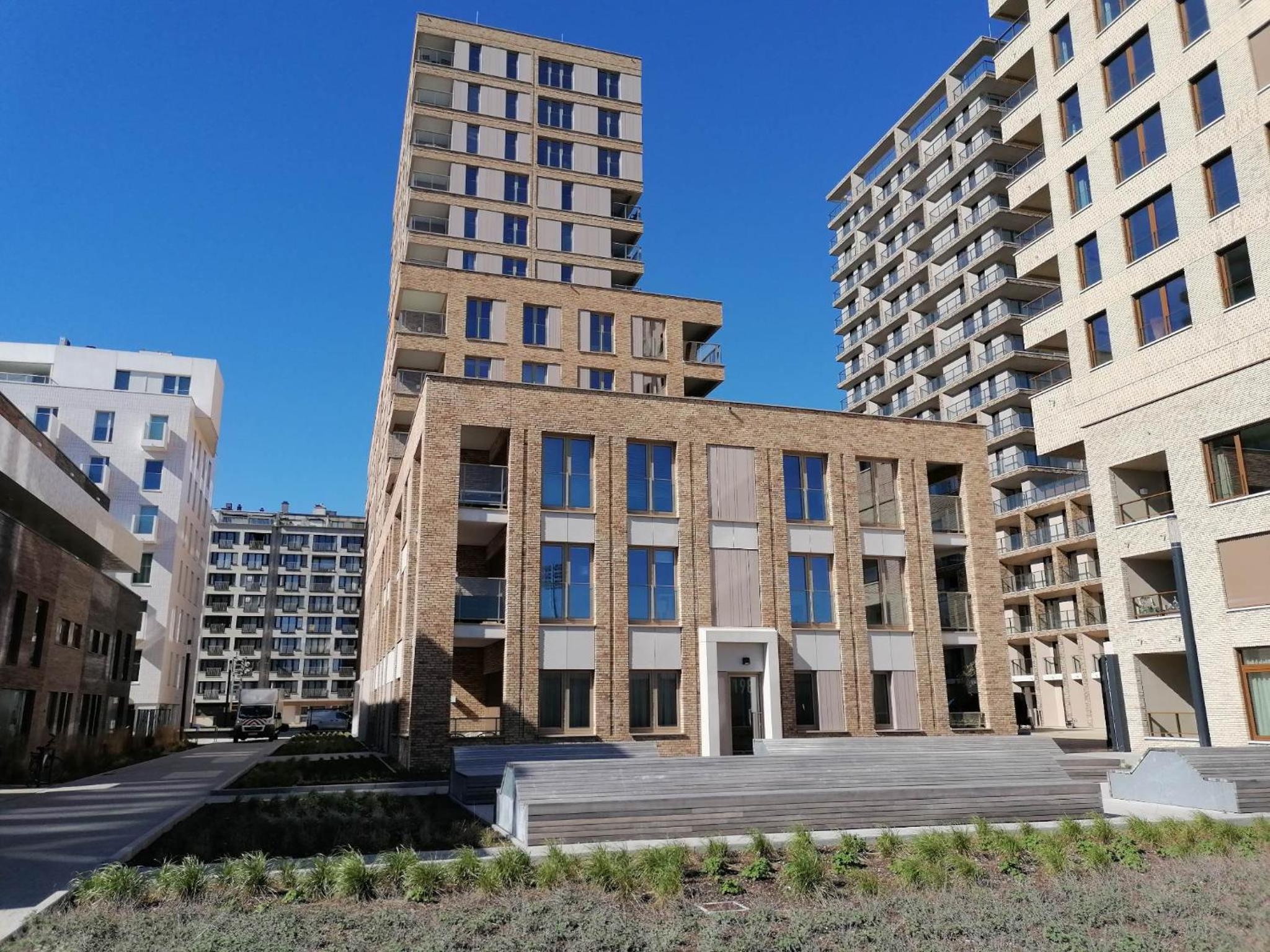 Bartine - modern and spacious flat near the sea, free parking space