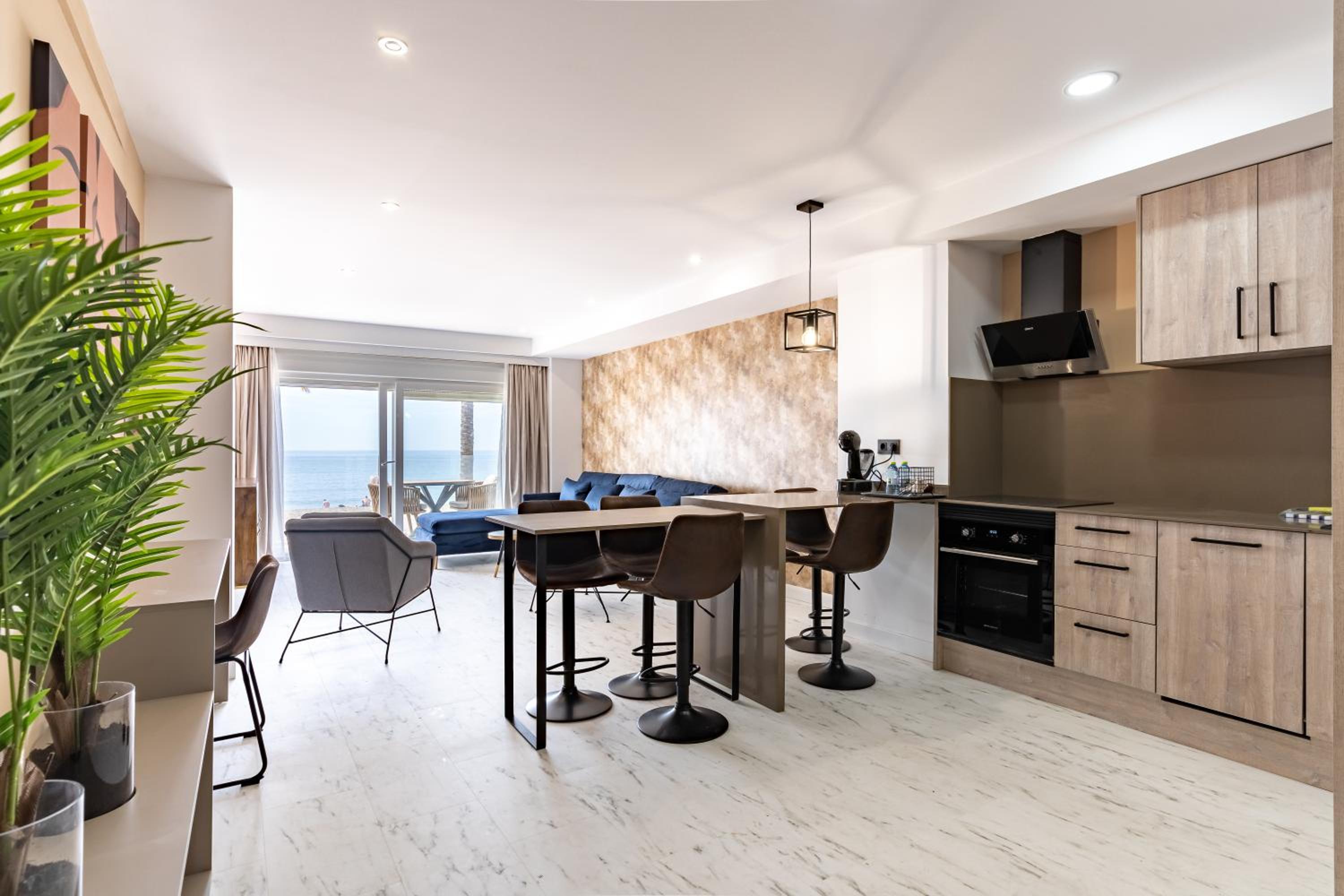 Apartaments Paseo Marítimo by Expoholidays