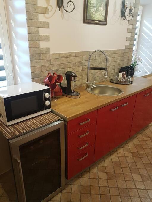 Apartamentai, su nemokama vieta automobiliui view 5