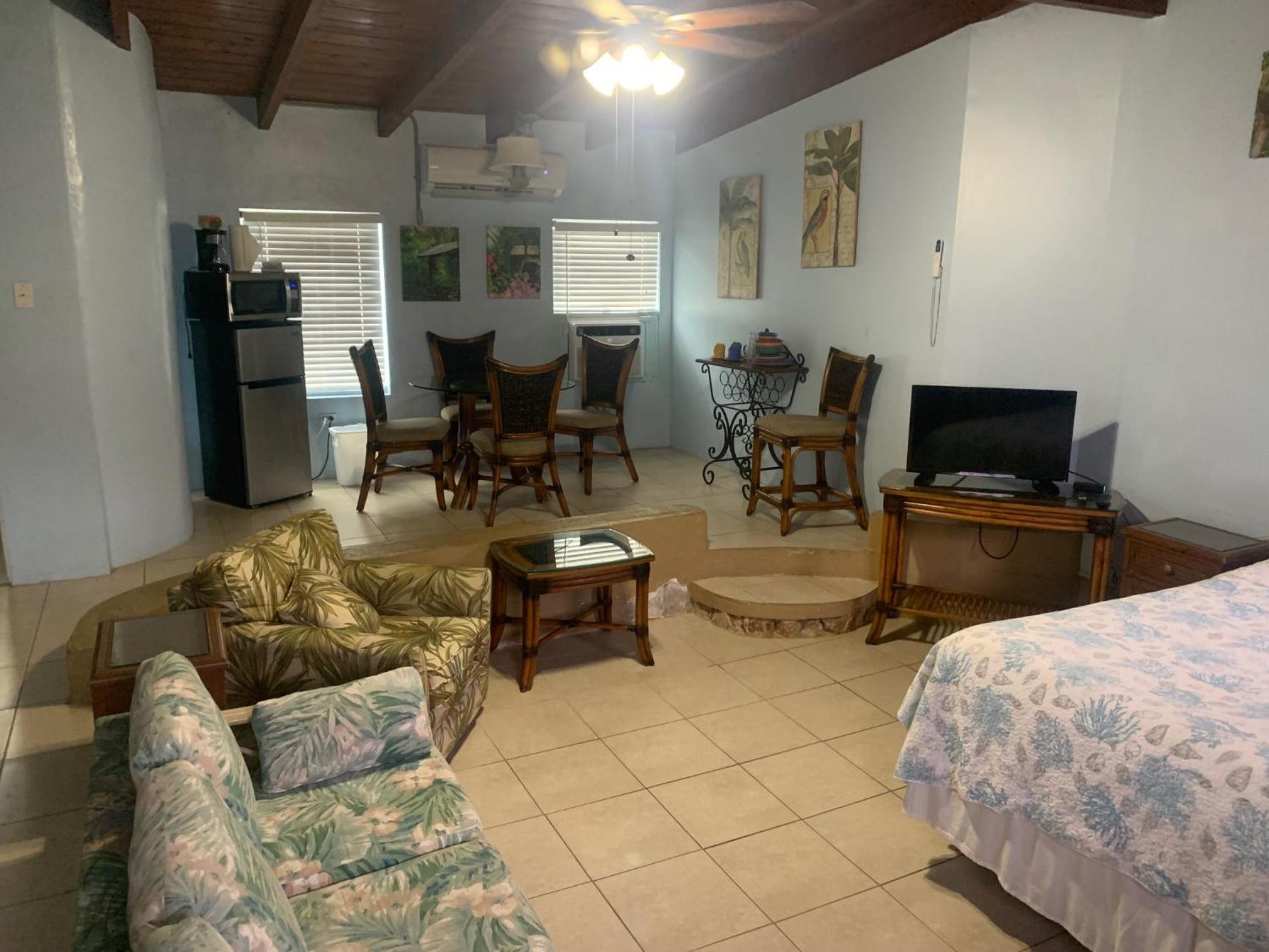 Tropical Cottages