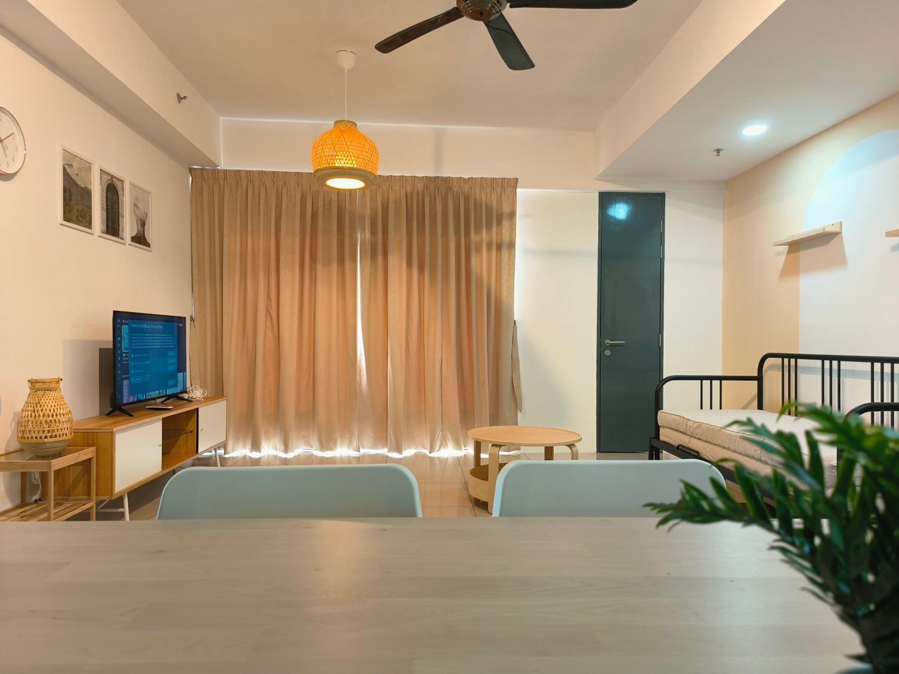 New Georgetown Tropical Macalister 218 Homestay 9pax to11pax HENG photo 2