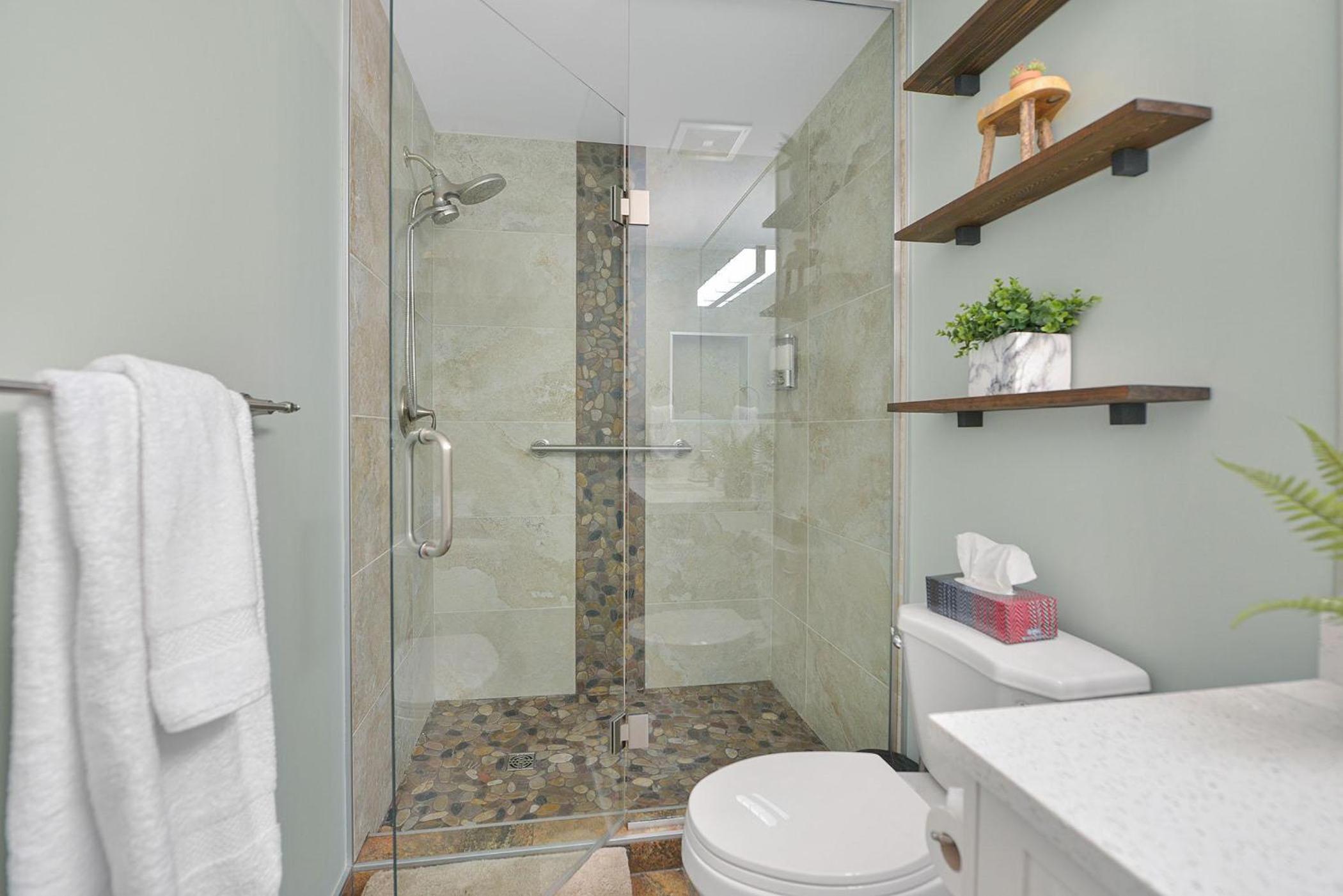 Mount Finlayson View Villa by EMR Vacation Rentals