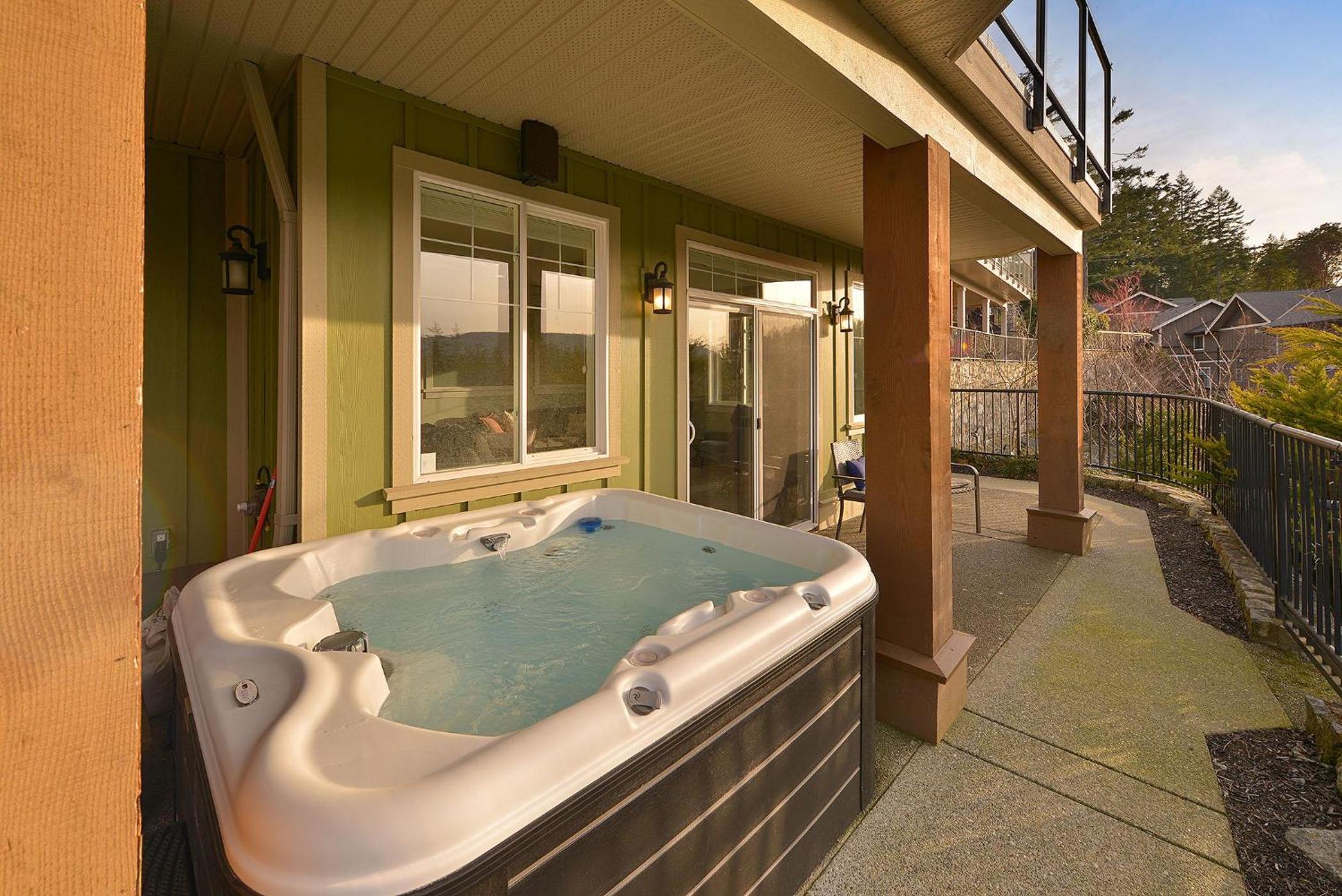 Mount Finlayson View Villa by EMR Vacation Rentals