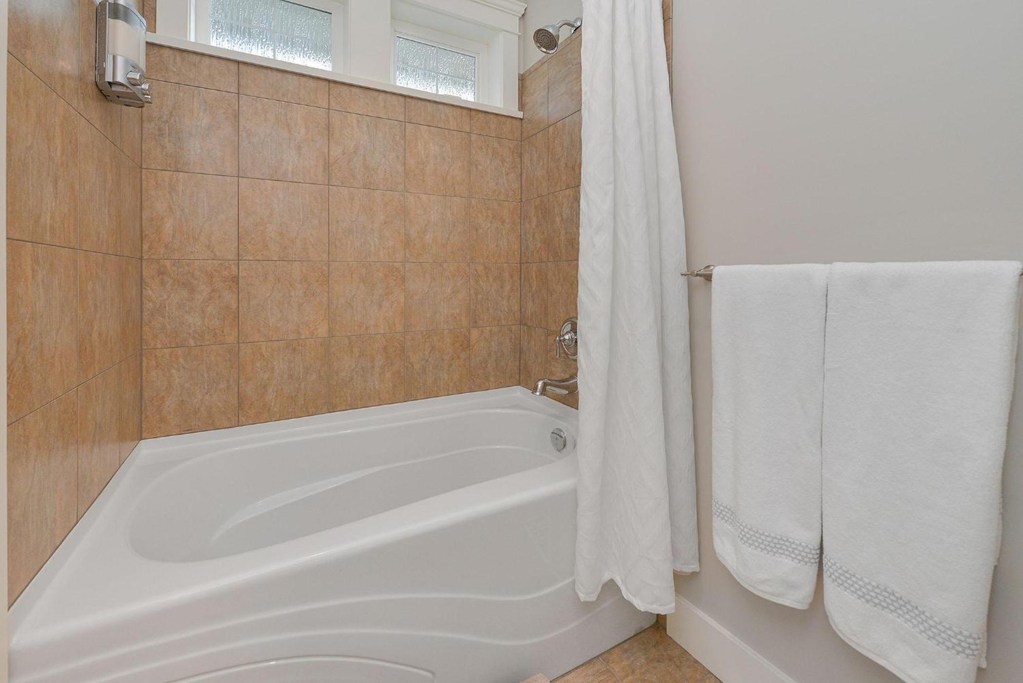 Mount Finlayson View Villa by EMR Vacation Rentals