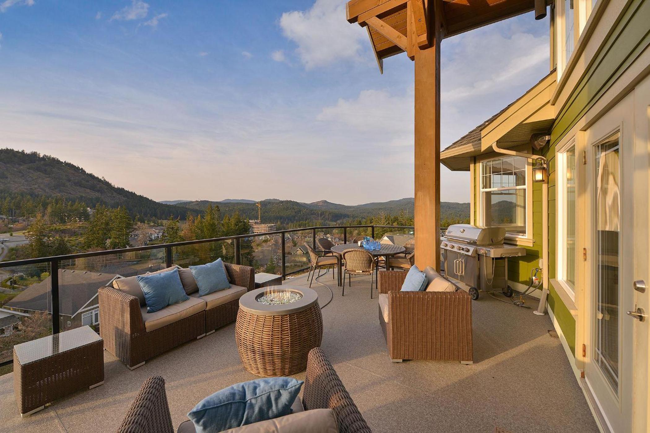 Mount Finlayson View Villa by EMR Vacation Rentals