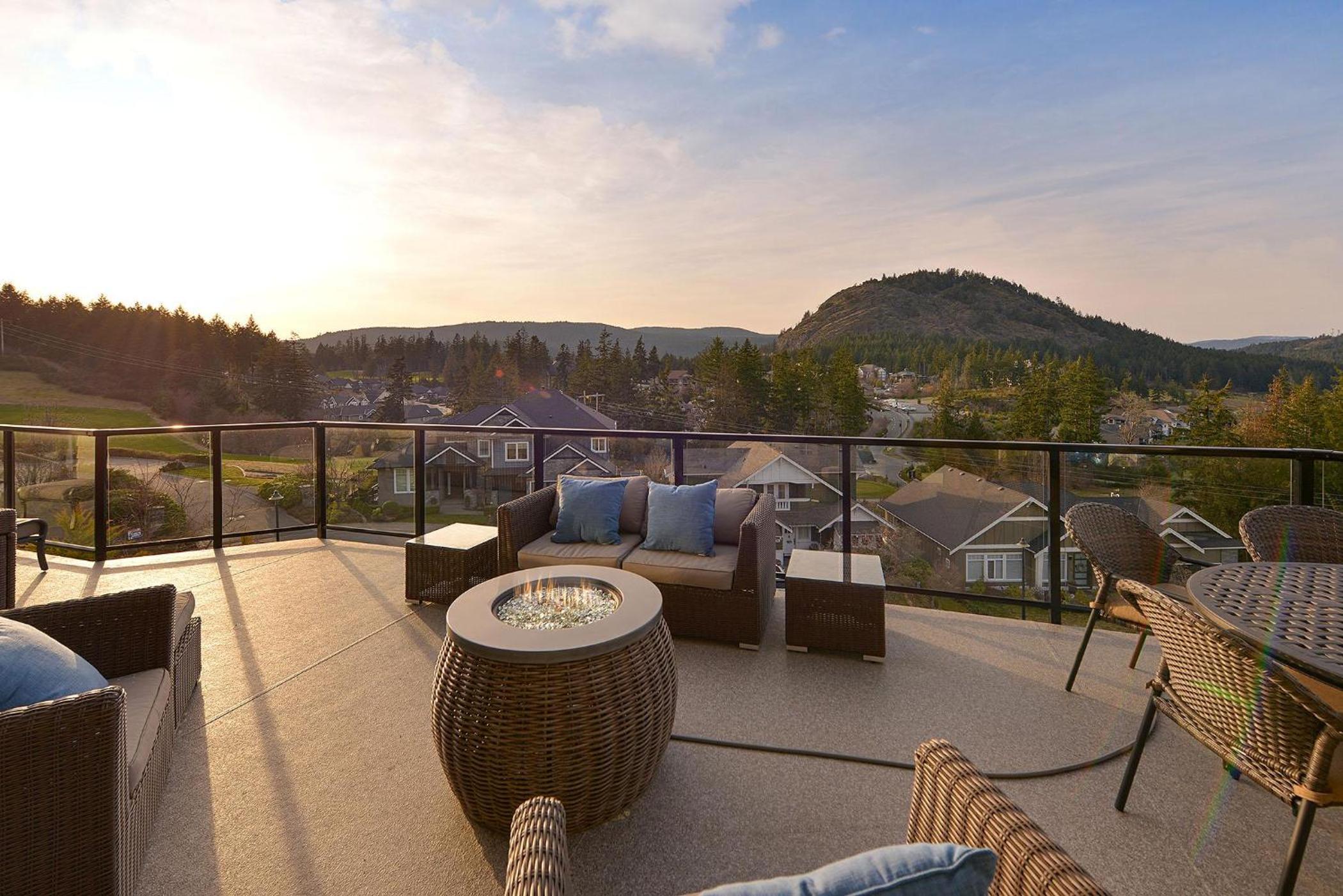 Mount Finlayson View Villa by EMR Vacation Rentals