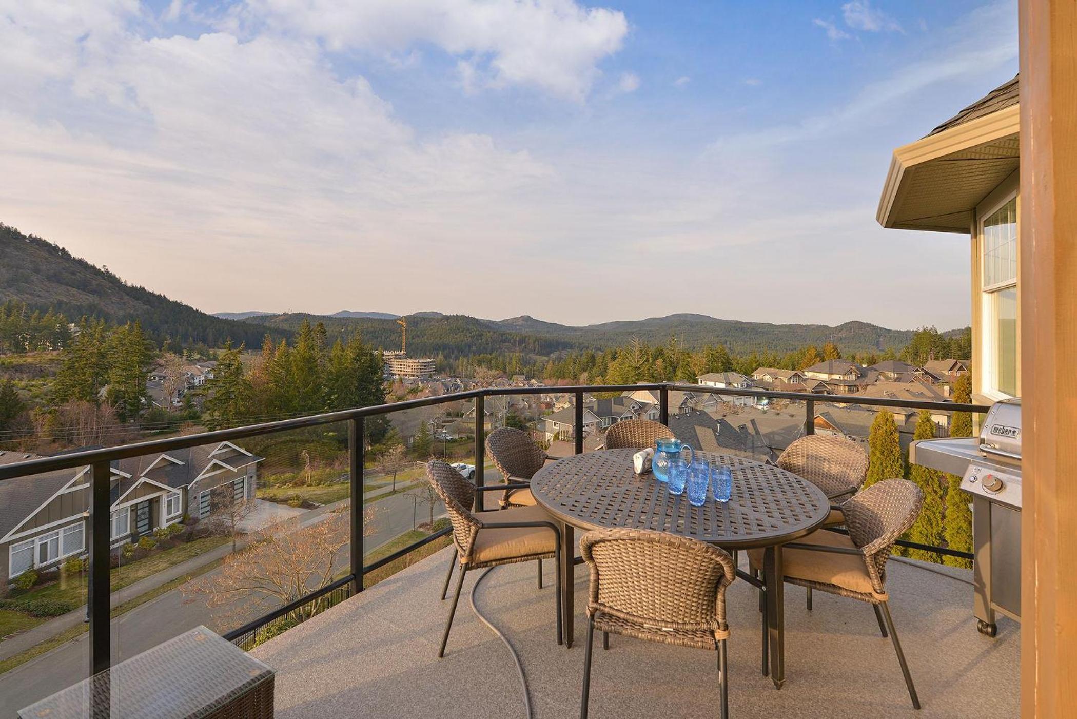 Mount Finlayson View Villa by EMR Vacation Rentals