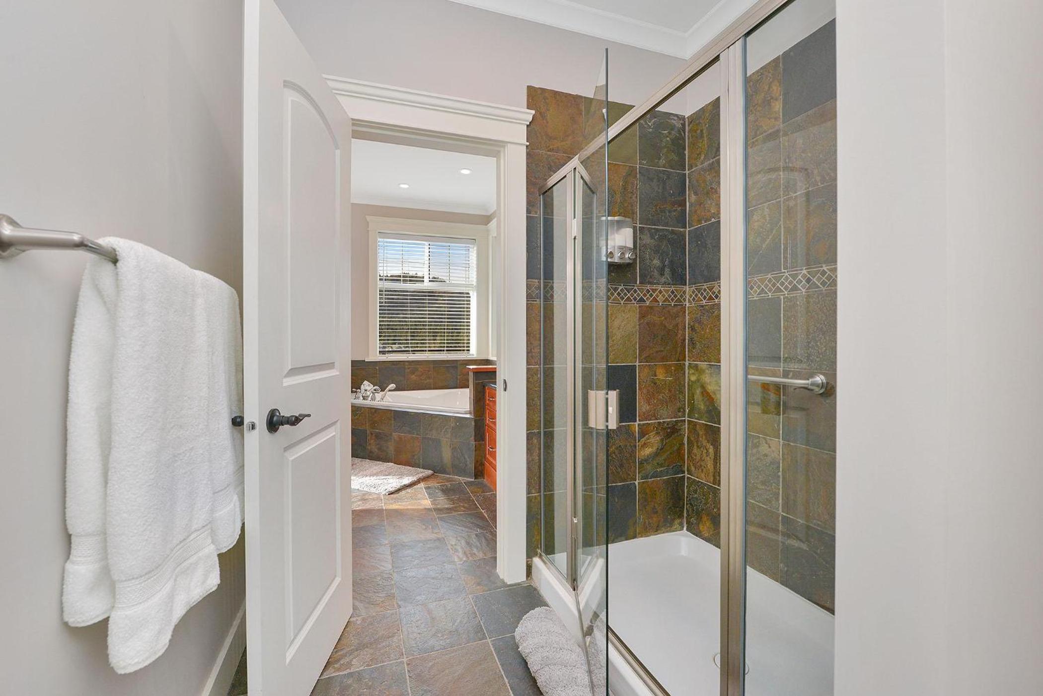 Mount Finlayson View Villa by EMR Vacation Rentals