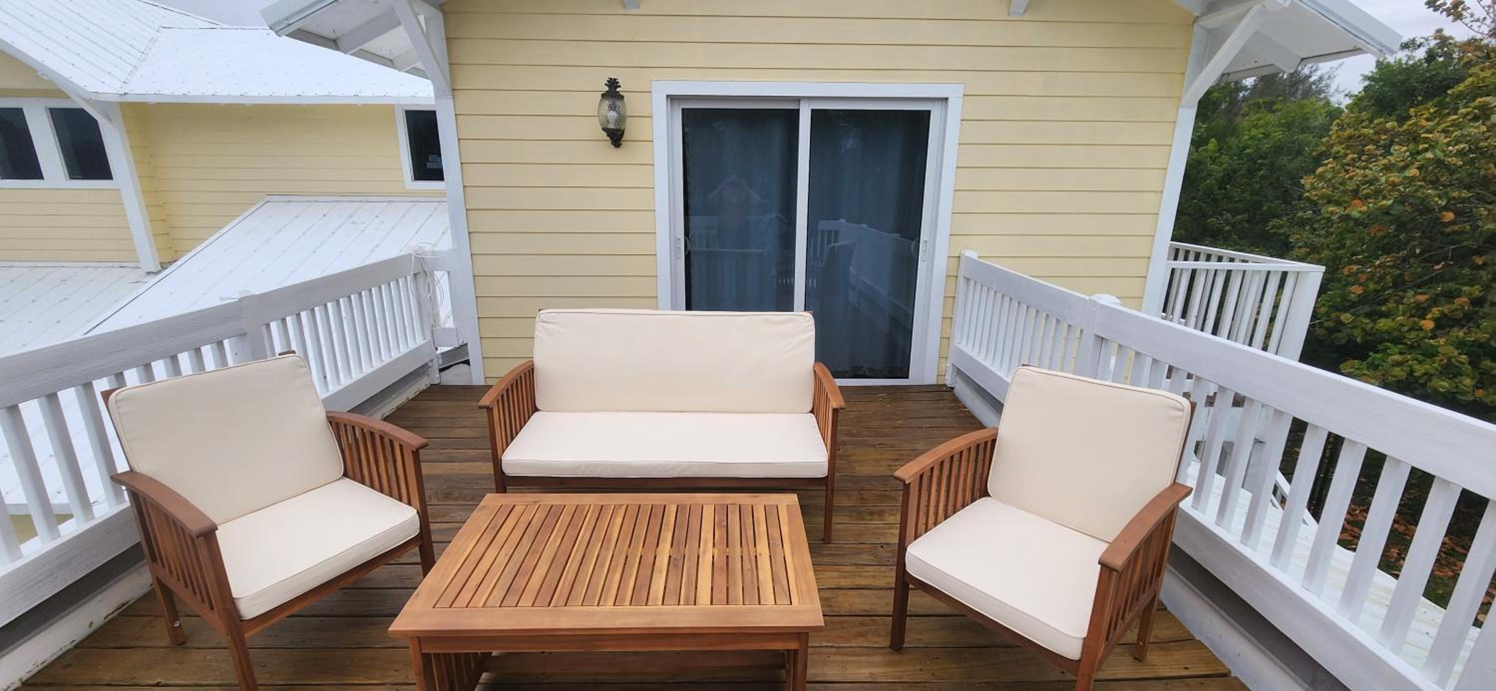Renovated Spacious Beach House-Steps from the Beach!