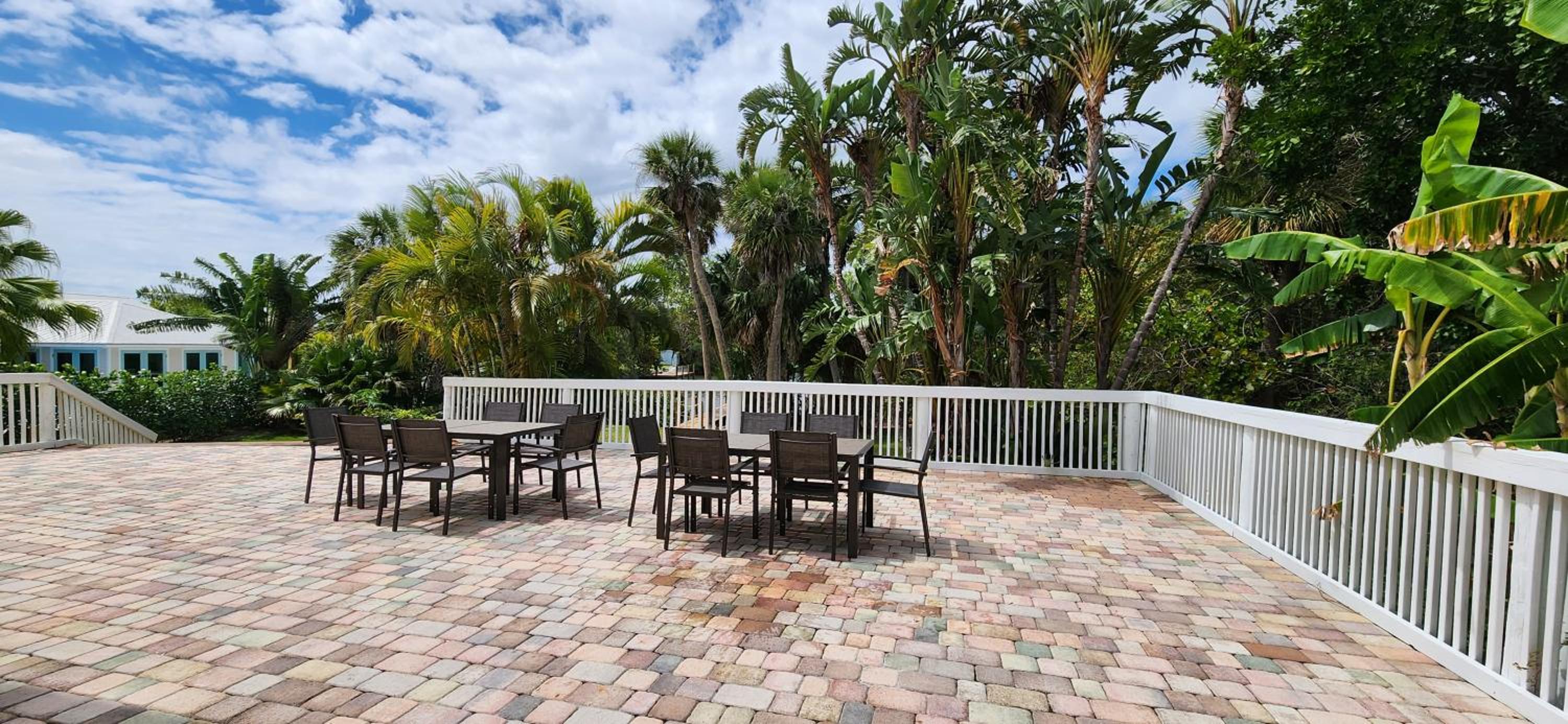 Renovated Spacious Beach House-Steps from the Beach!