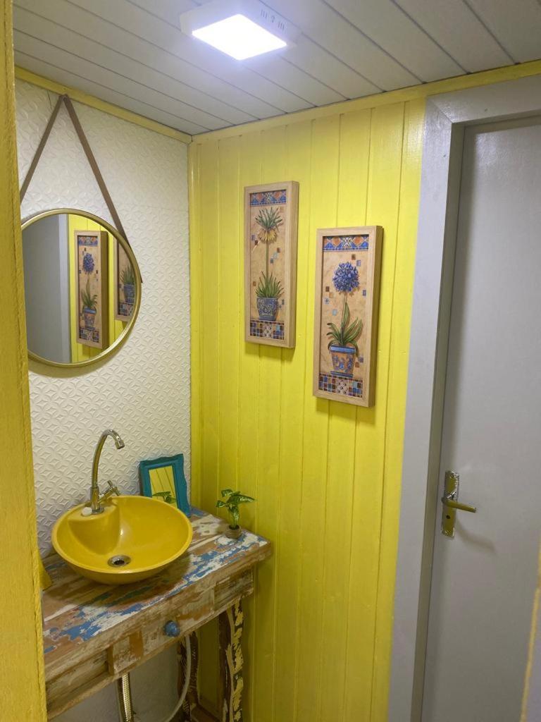Casa com piscina e salão de jogos para aluguel de temporada e finais de semana em Torres/RS.
