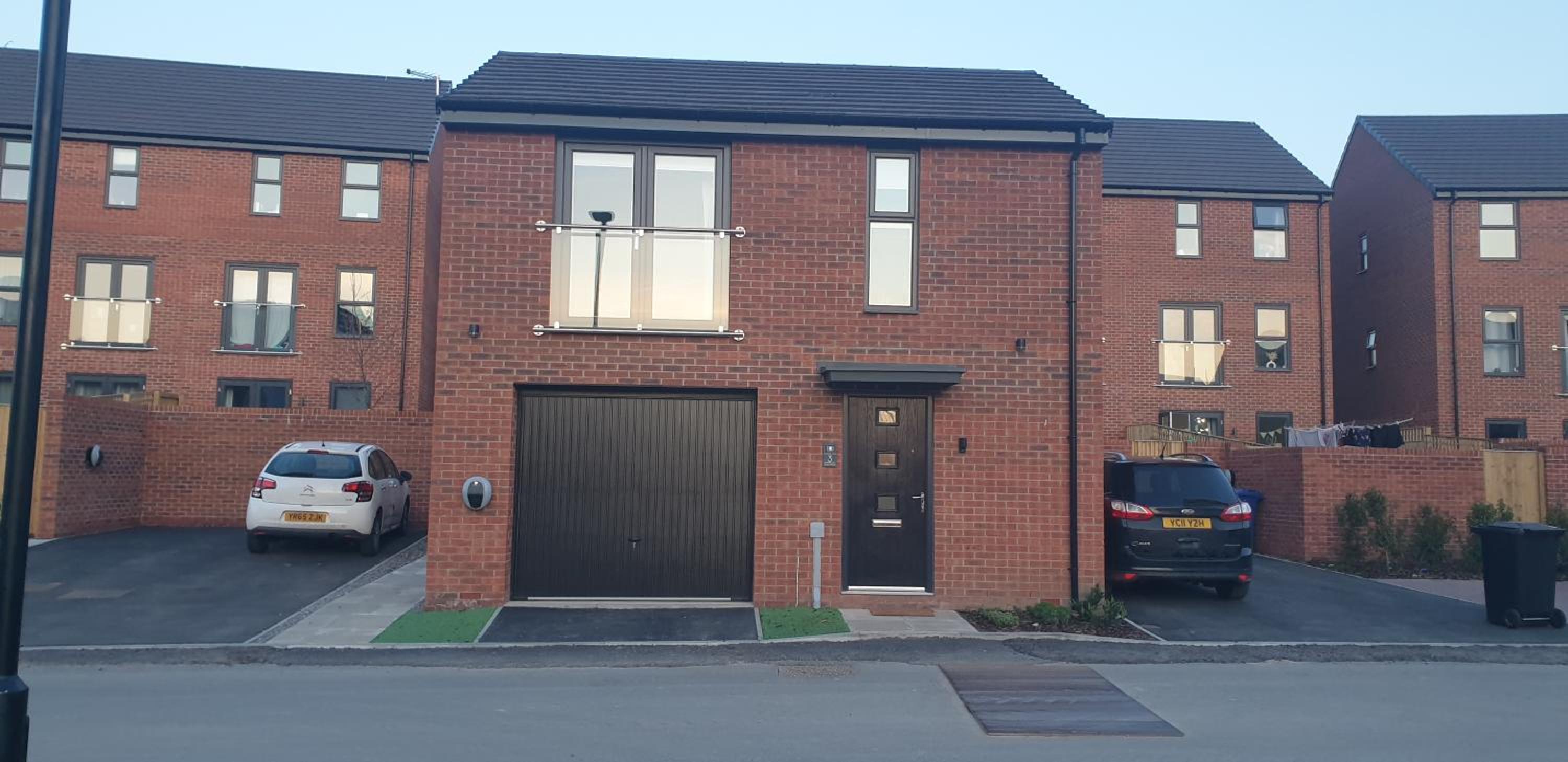 5 Star 1 Bed Sleeps 4 Free Parking view 4