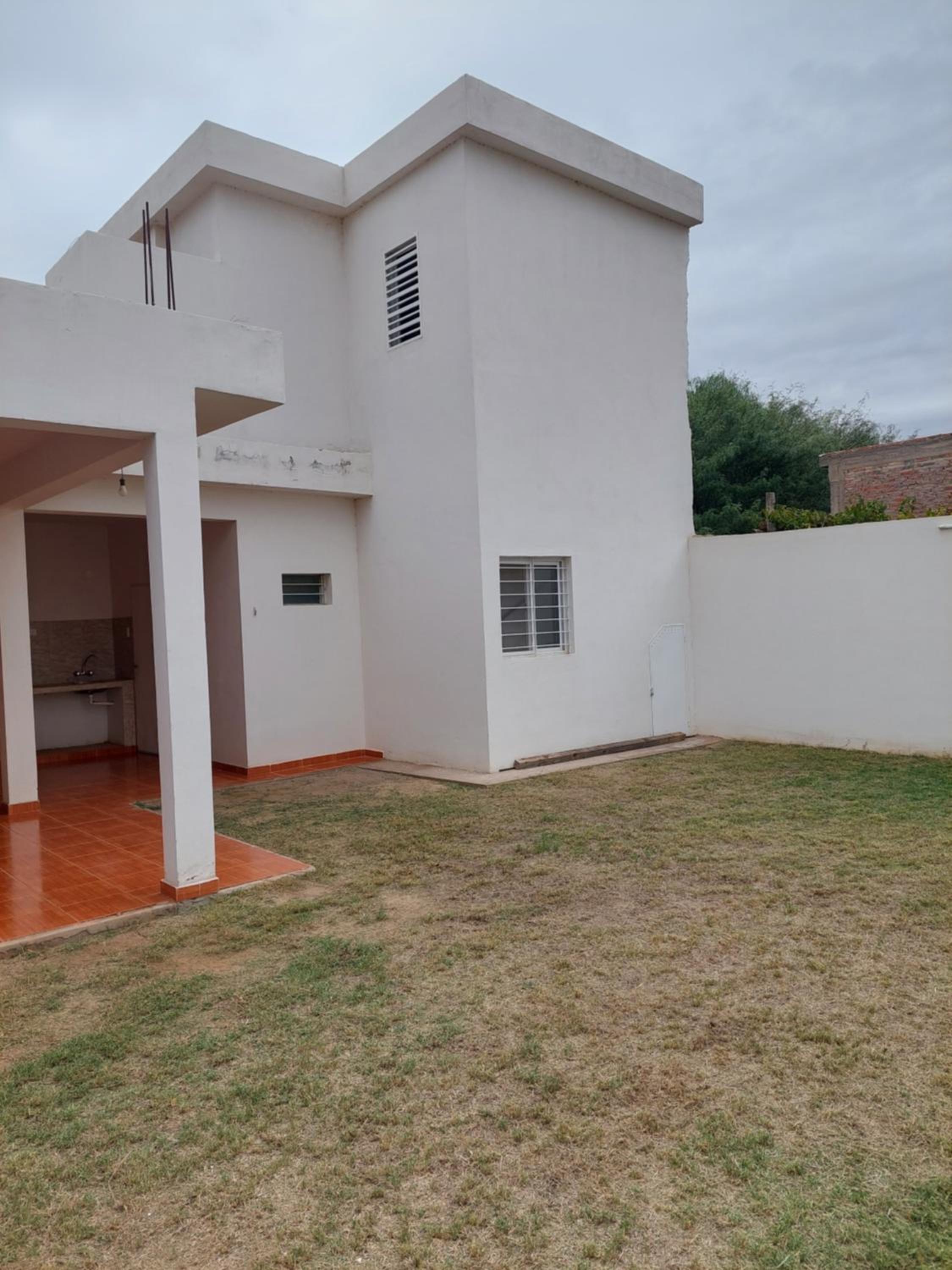 La casita de Ana Paula (dpto con asador y cochera)