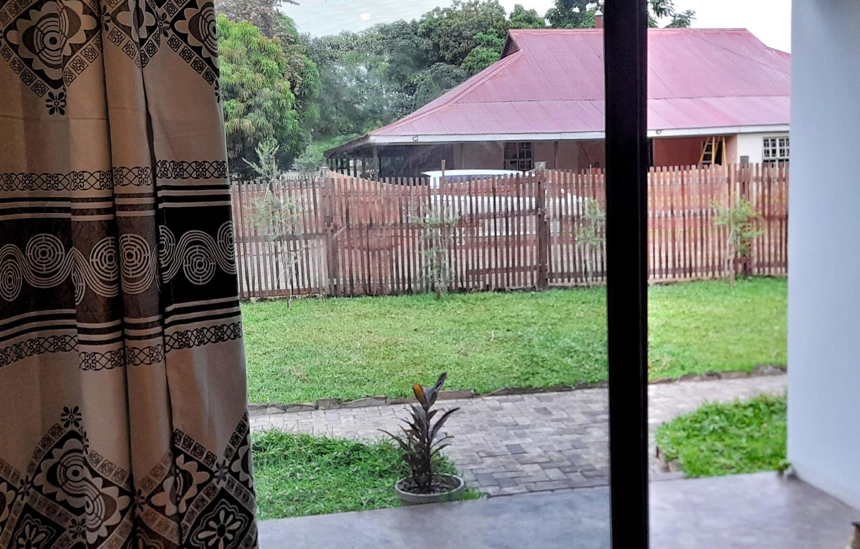 Savanna Tree Apartments - self catering town center