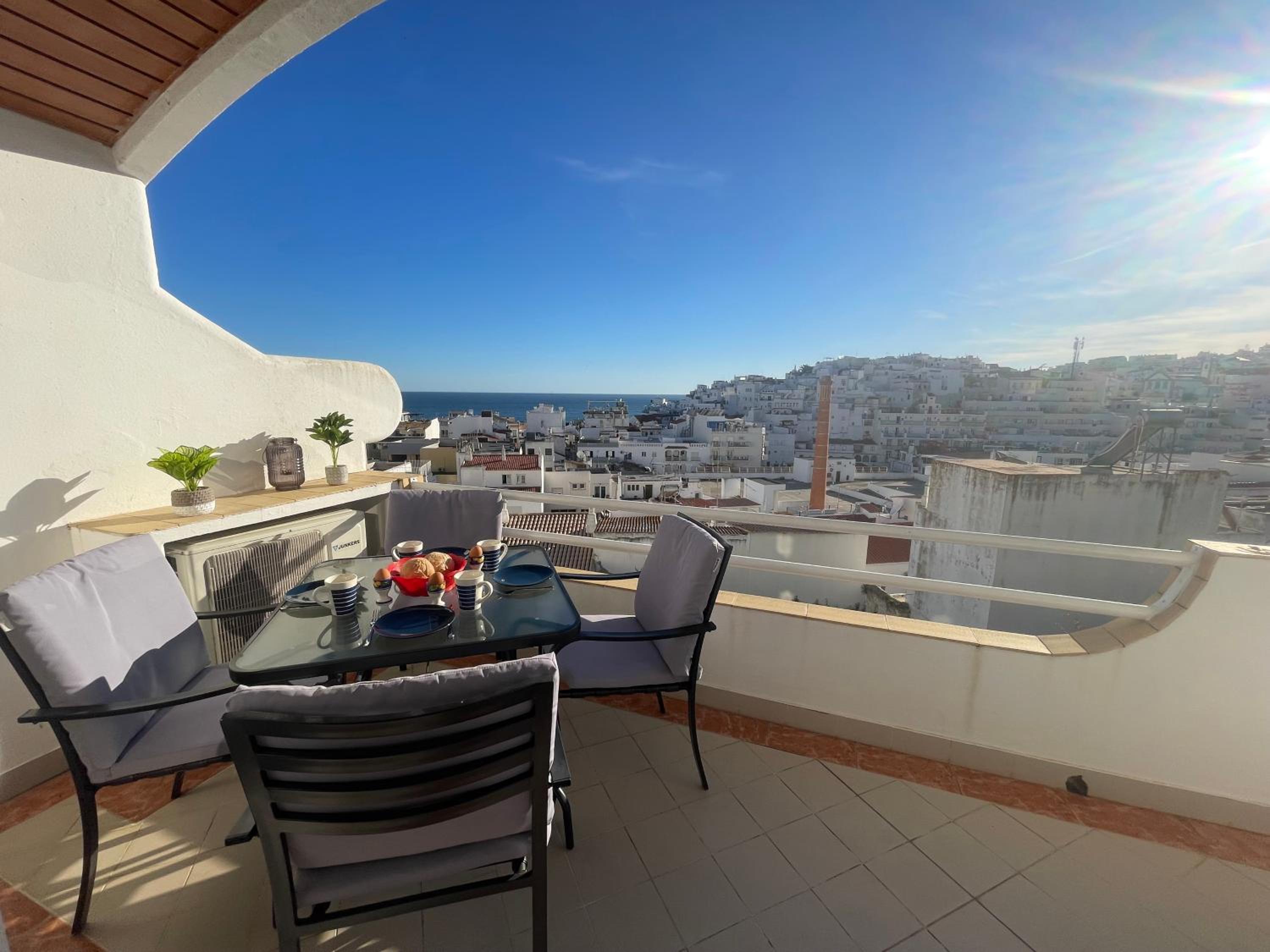Apartamento Varandas do Mar en Albufeira — balance & terrace