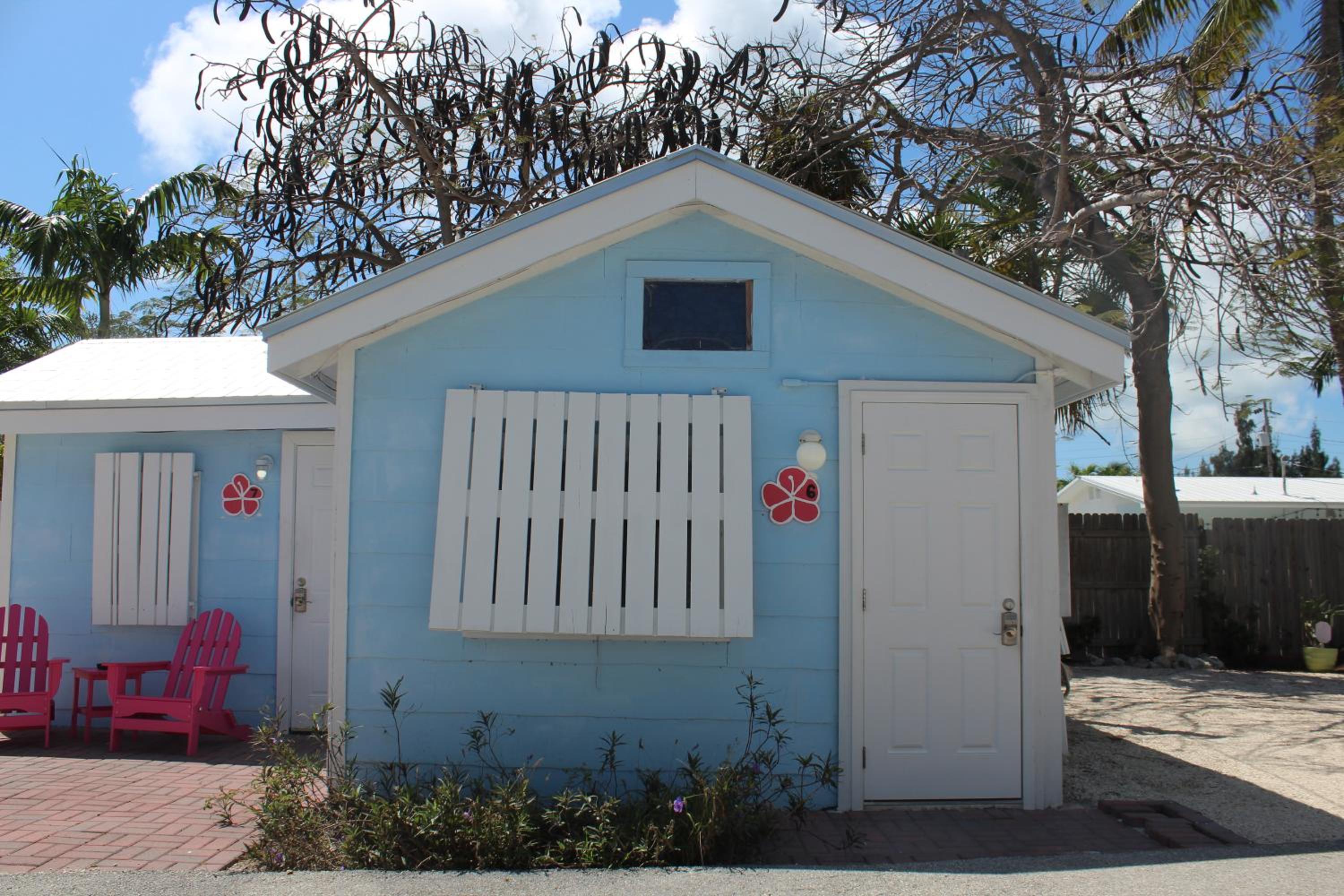 Tropical Cottages