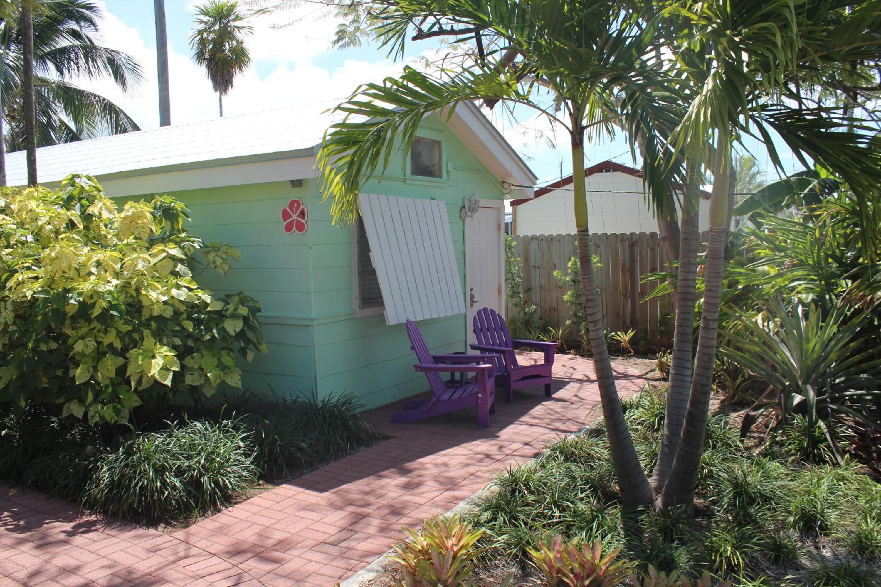 Tropical Cottages