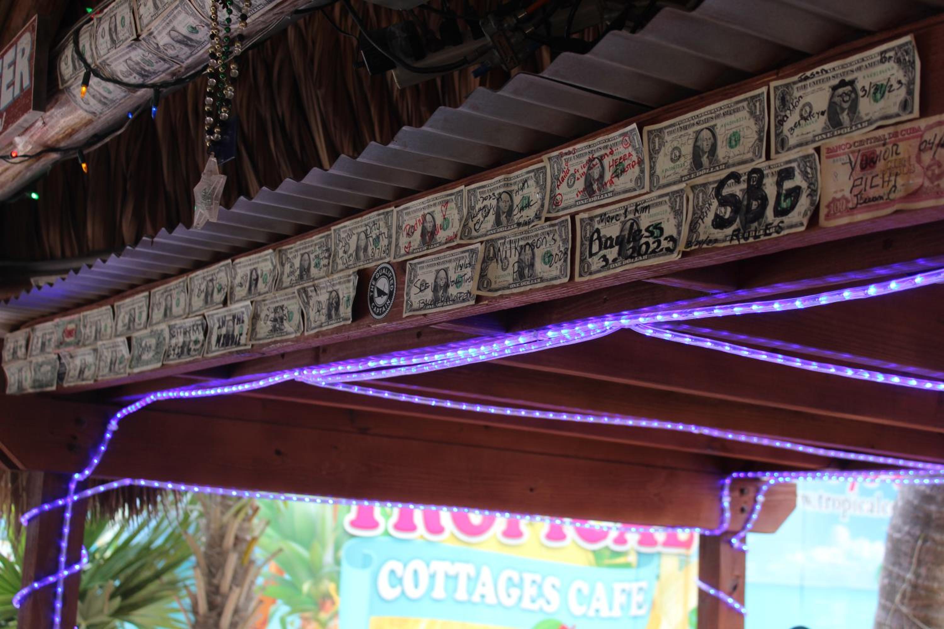 Tropical Cottages