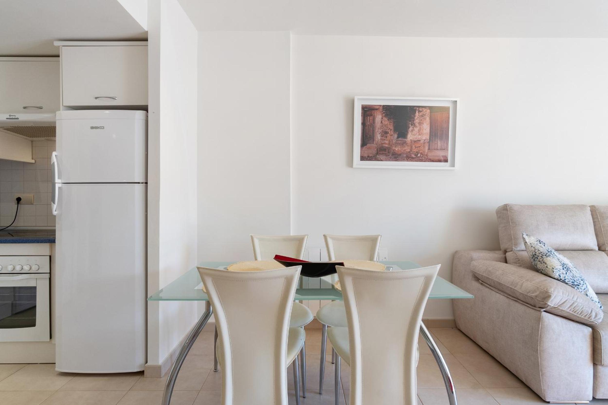 CB Living - Apartment with roof terrace Aguamarina view 4