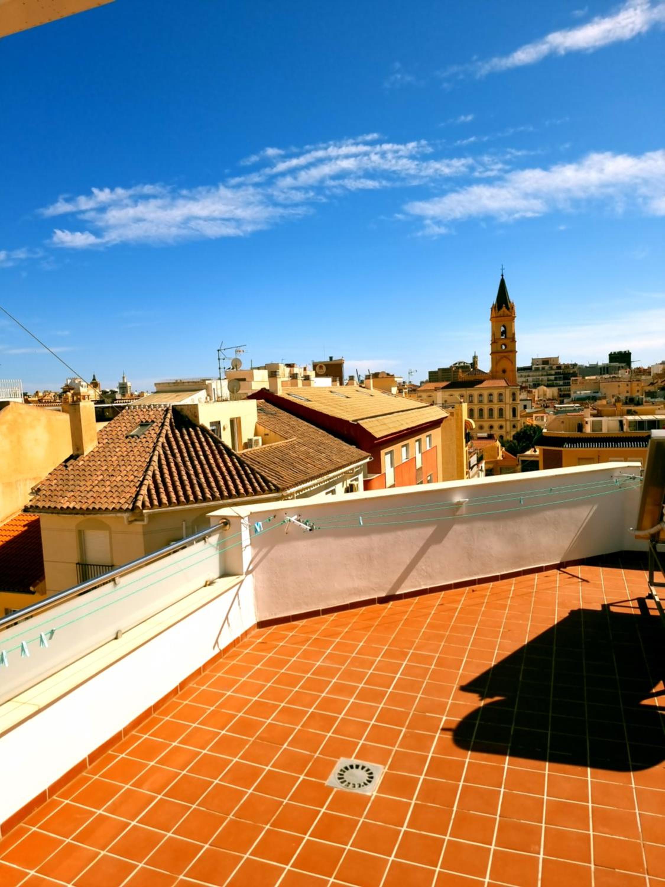 APARTAMENTOS ELEMAR free luggage storage