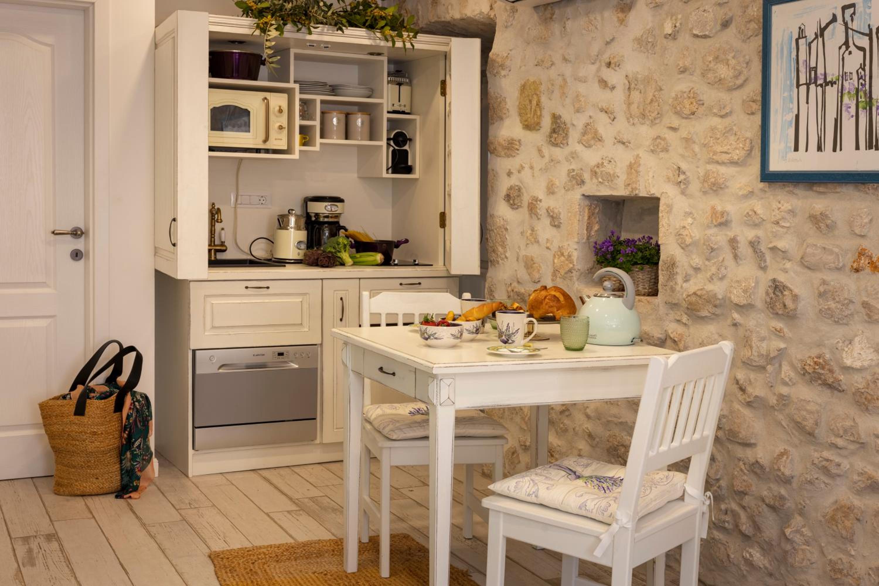 Stayeva 11