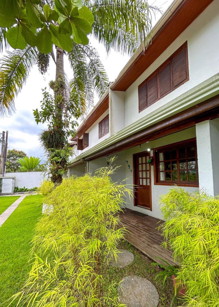 Casa com piscina em Riviera de Sao Lourenco SP