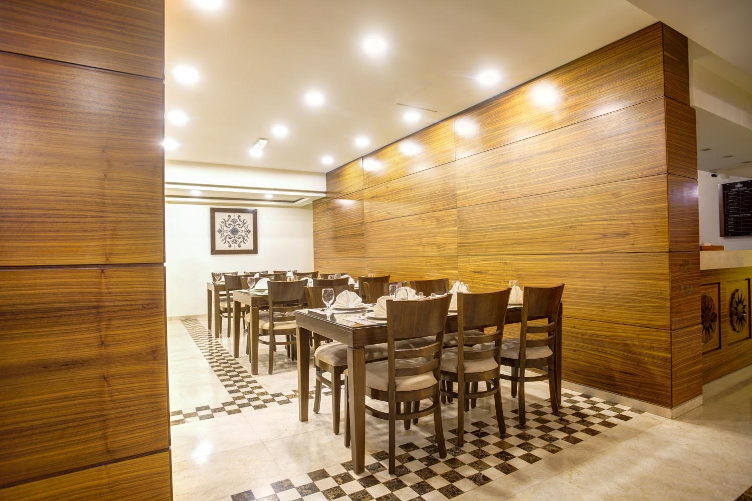 Aqaba Vacations - Dweik Hotel LUXURY 3 - Property Image 3