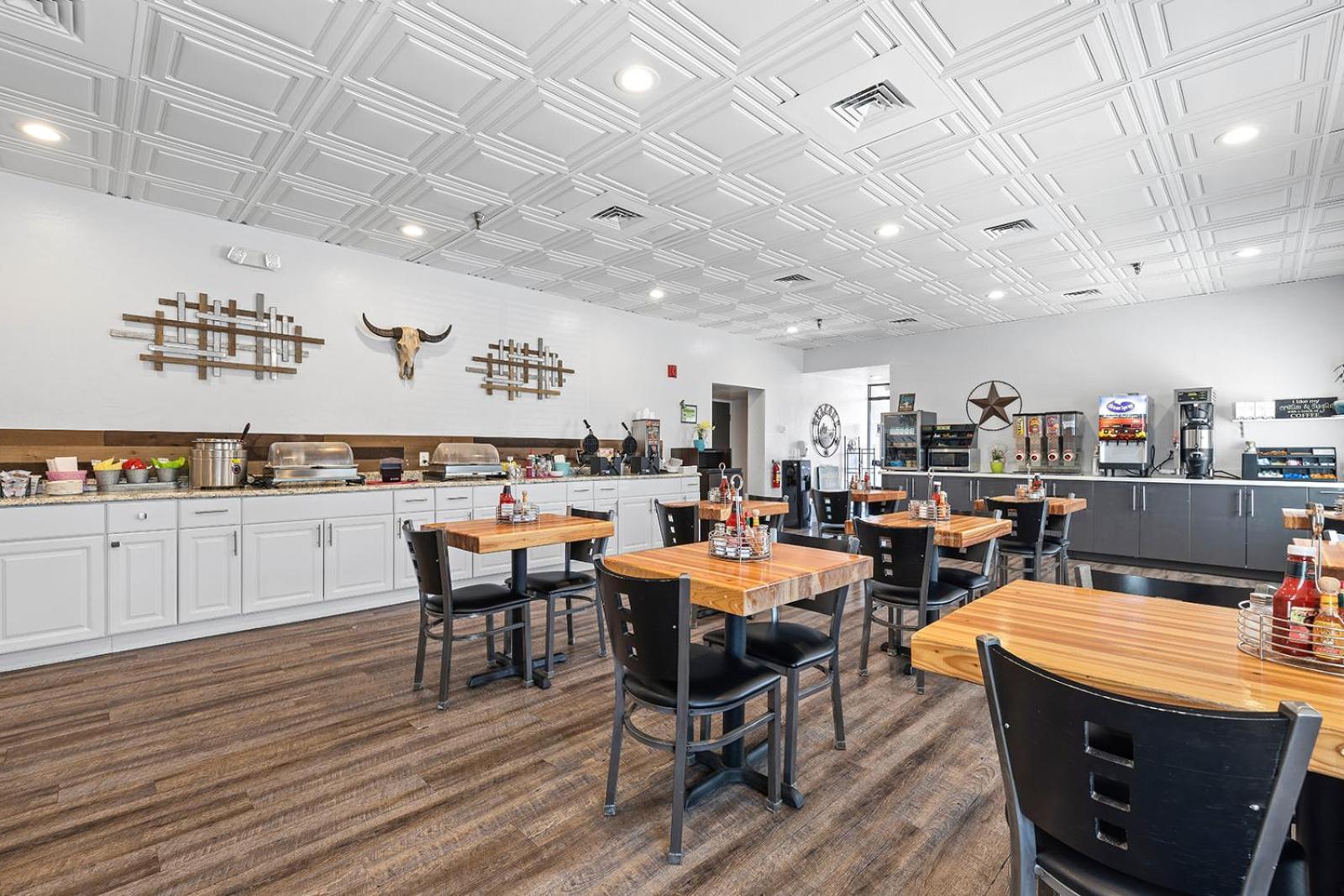 Prescott Valley Vacations - GreenTree Inn Prescott Valley - Property Image 50