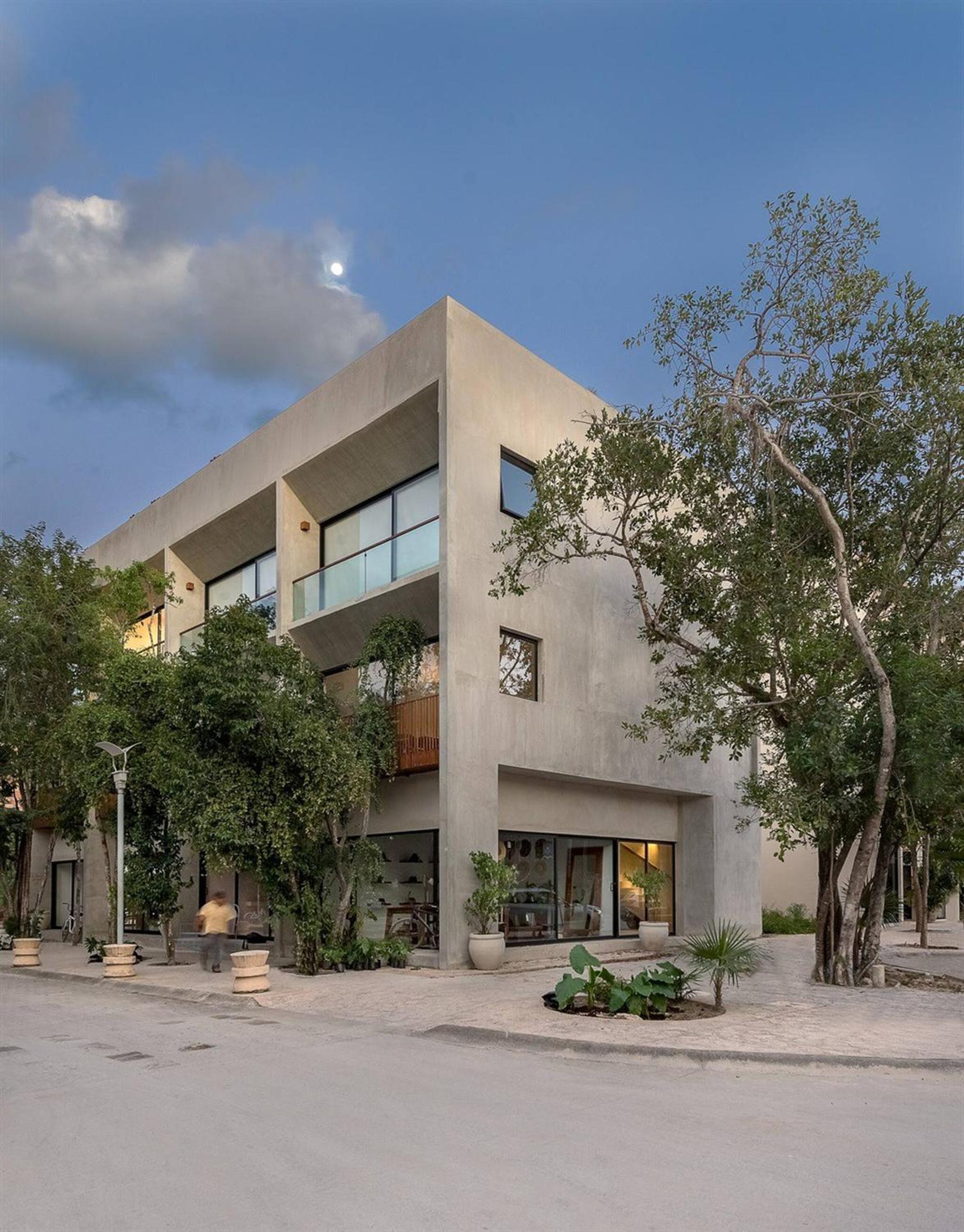Spacious Loft With Amazing Rooftop Pool Unbeatab view 4