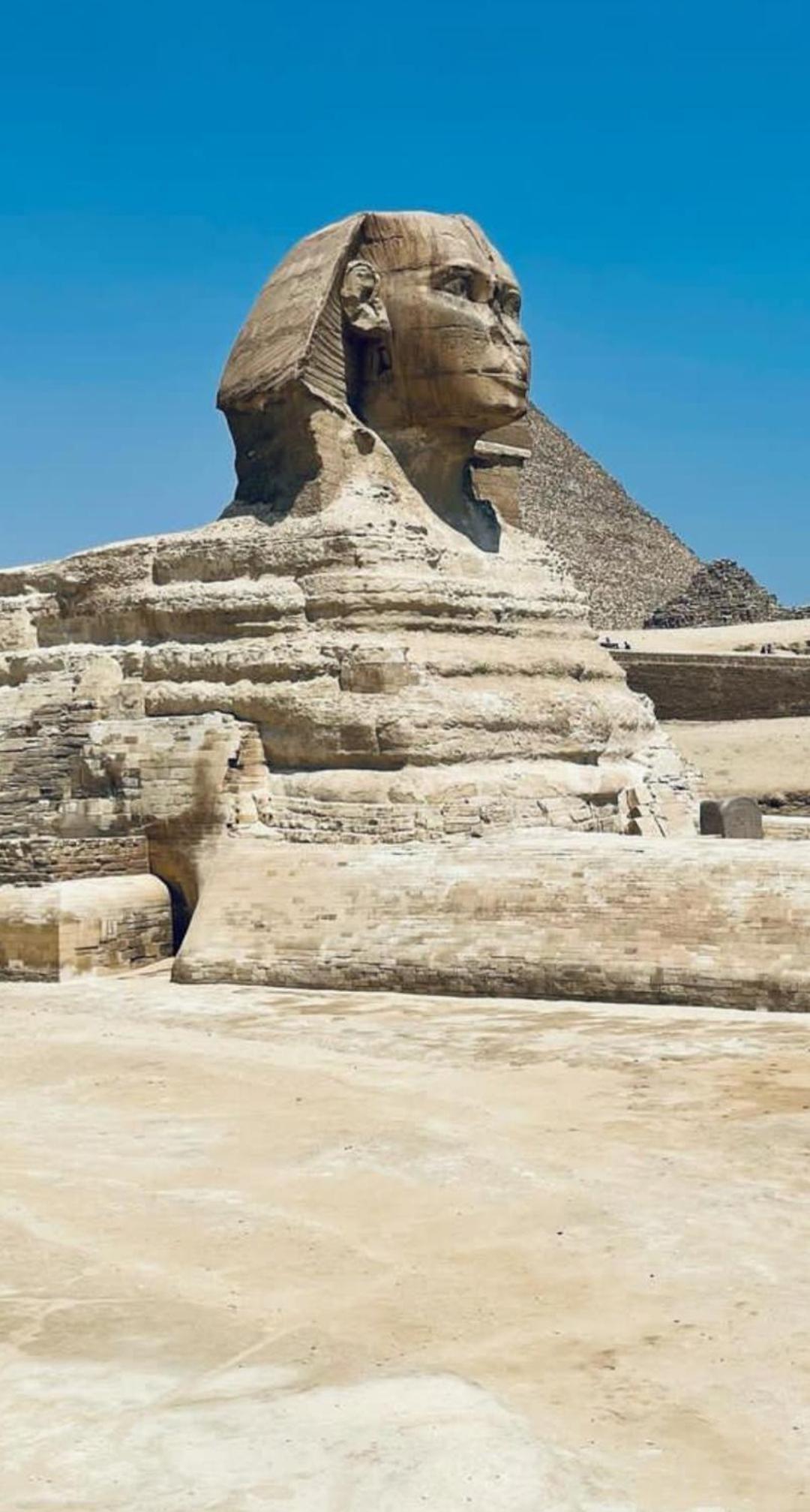 Ahmose Pyramids view inn