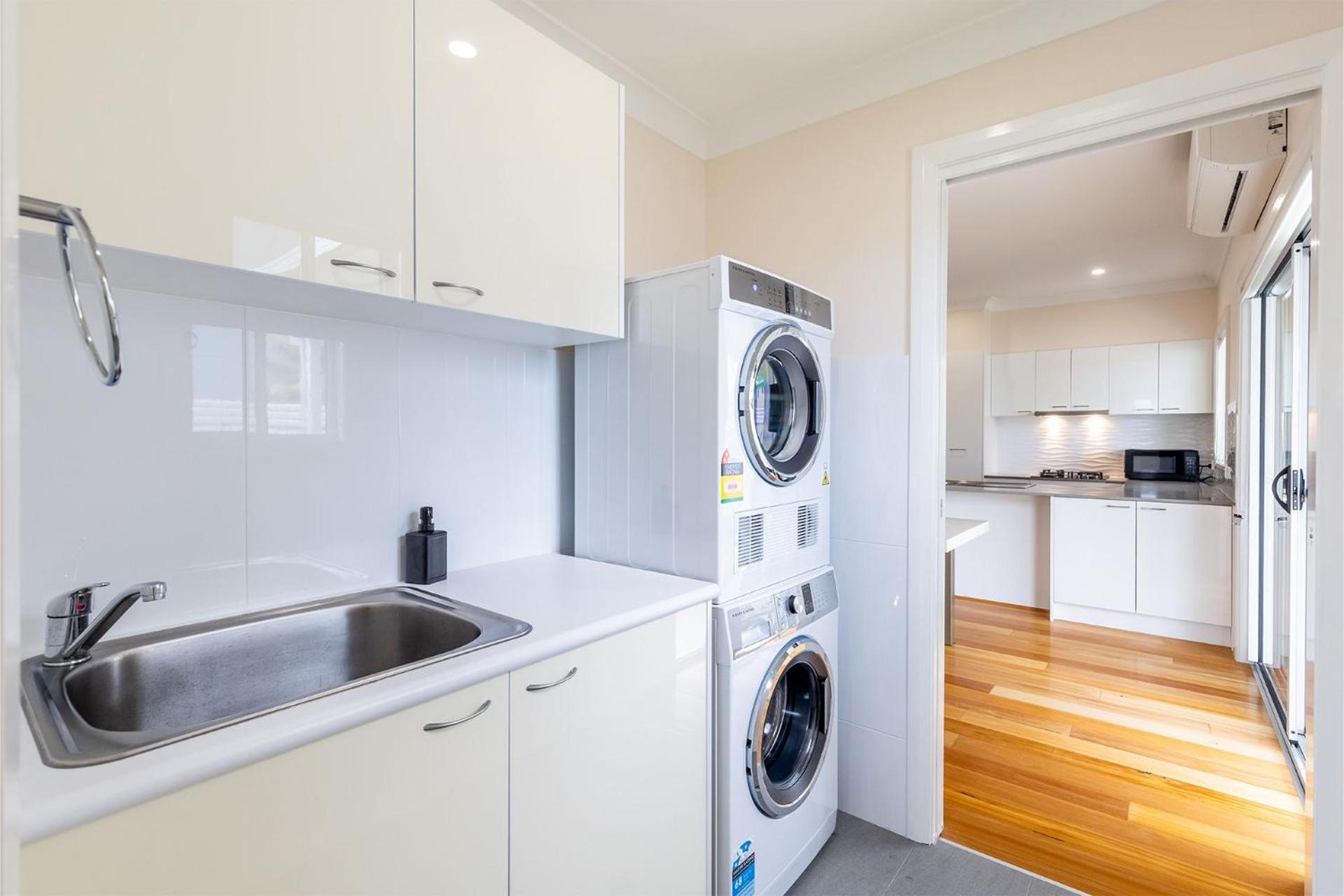 The Inlet 16 Inlet Cl linen air con WiFi and ground level