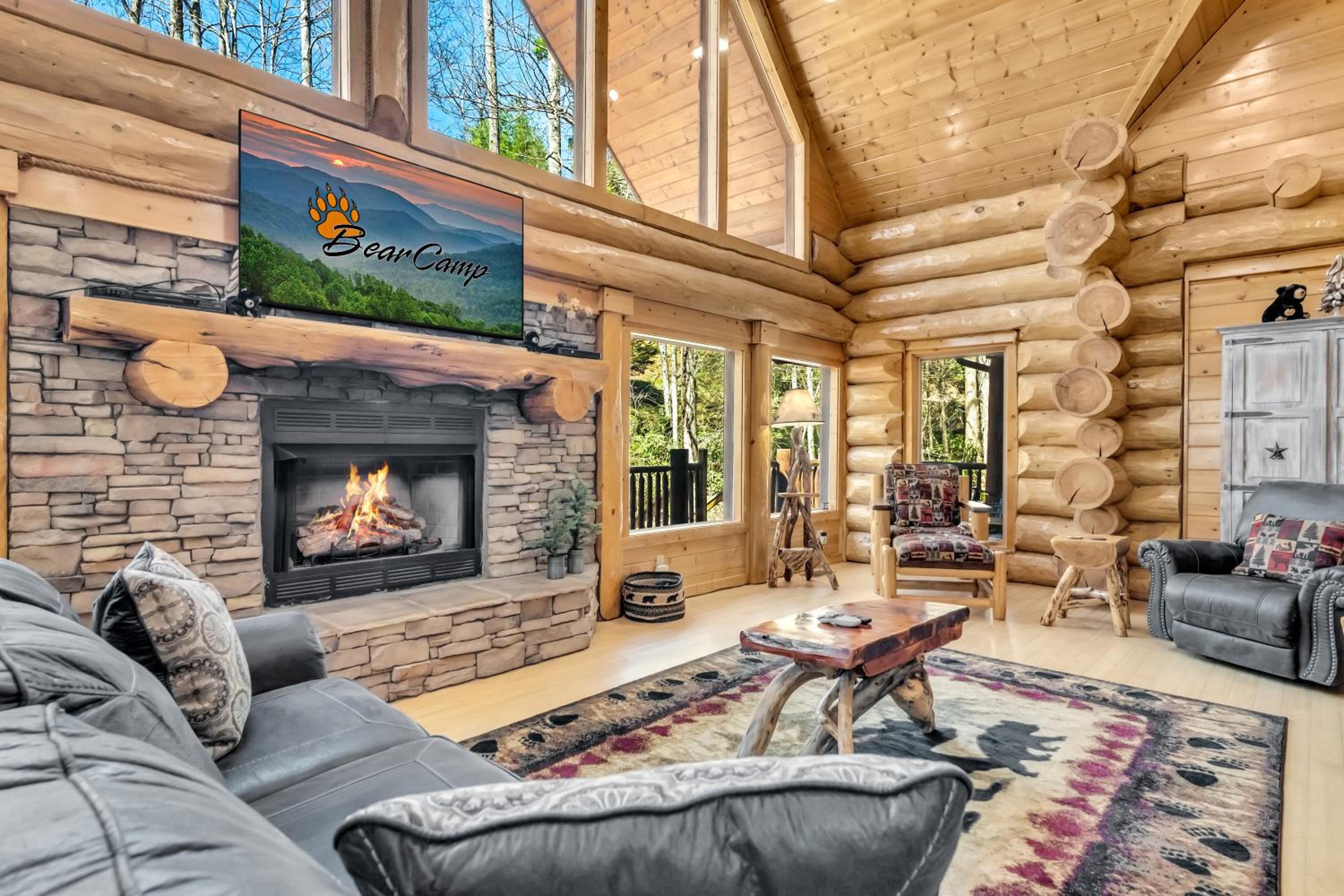 Rippling Stream, Hot Tub, Game Room, 5 Star, Fire Pit, Free Attraction Tickets, Secluded!!!