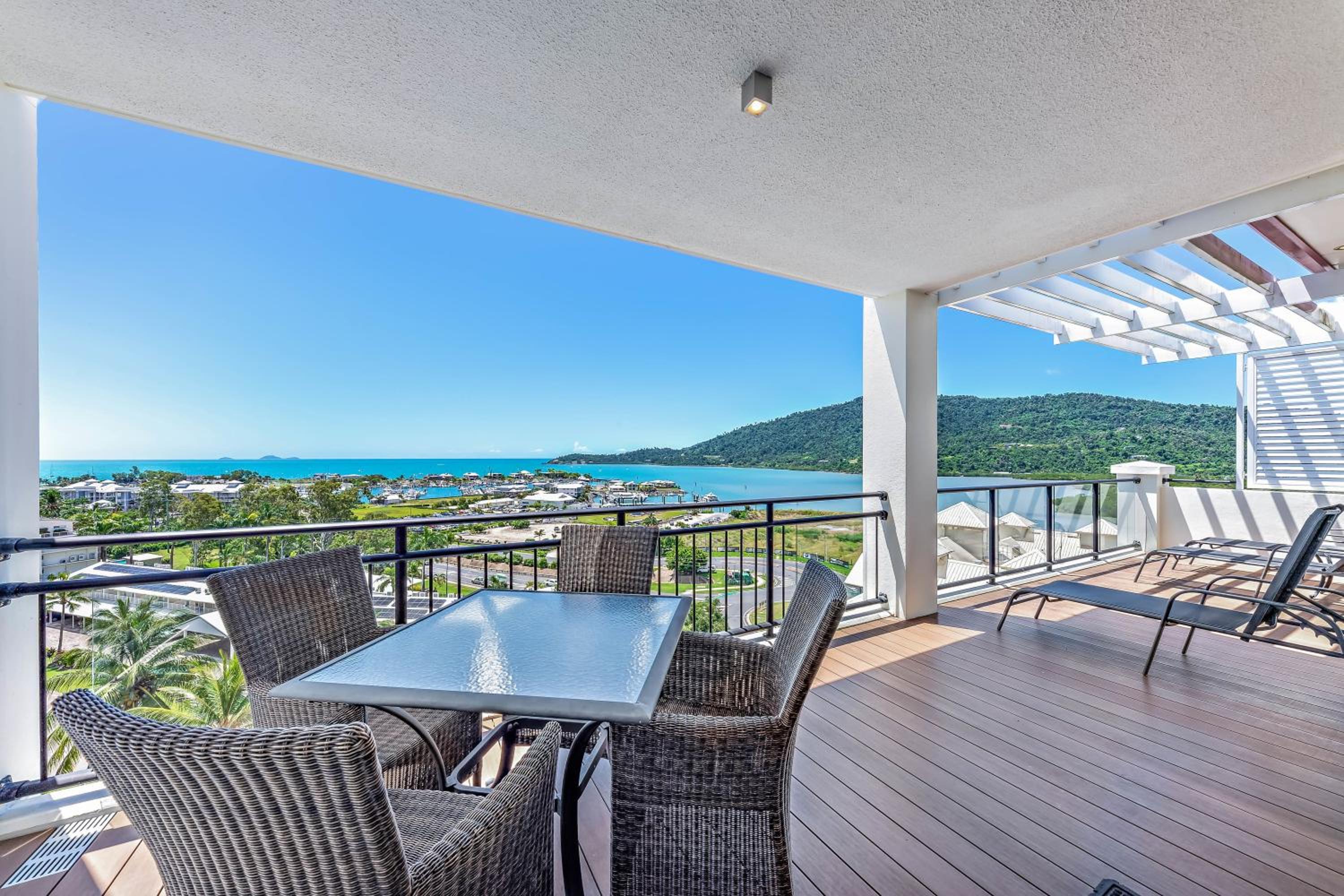 Whitsunday Blue Penthouse with the best views in Airlie Beach