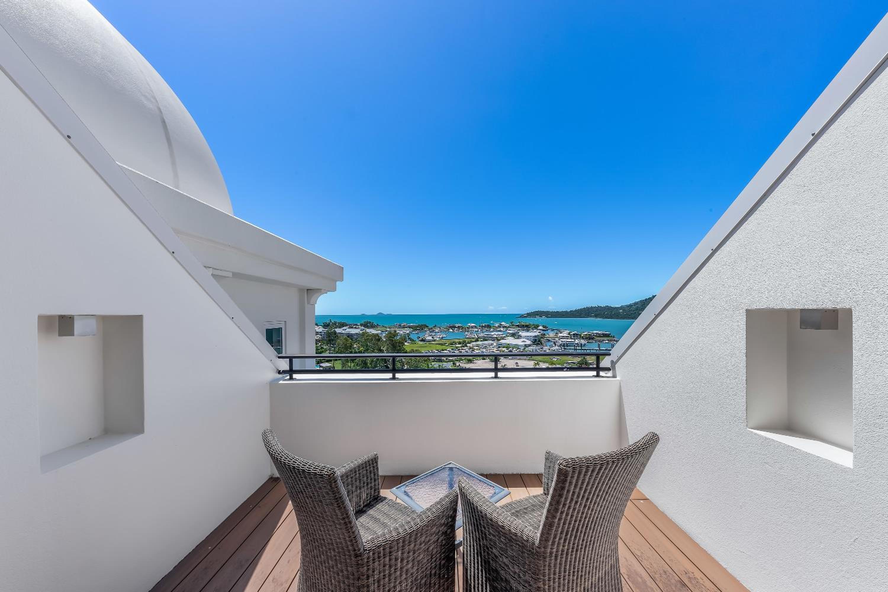 Whitsunday Blue Penthouse with the best views in Airlie Beach