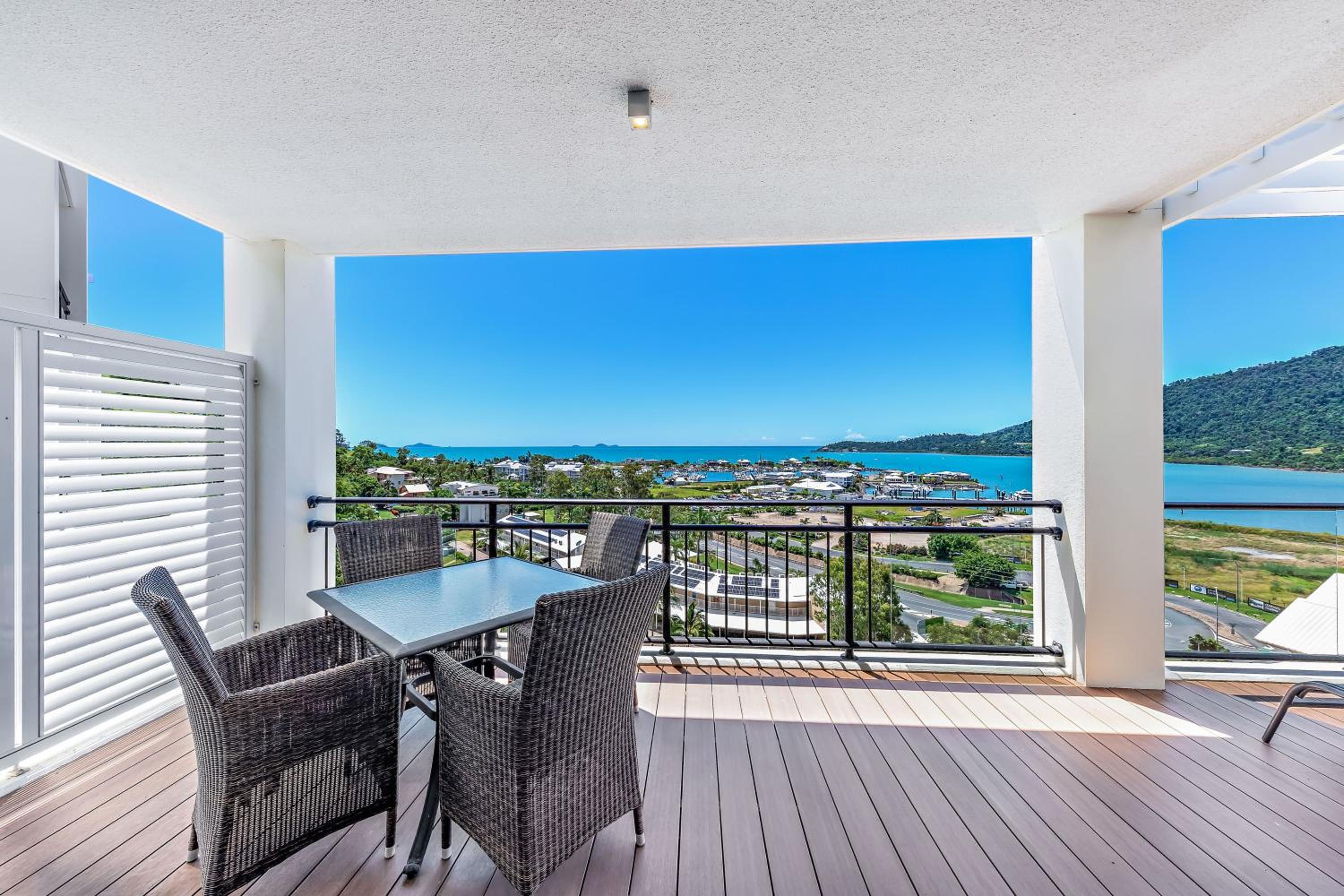 Whitsunday Blue Penthouse with the best views in Airlie Beach