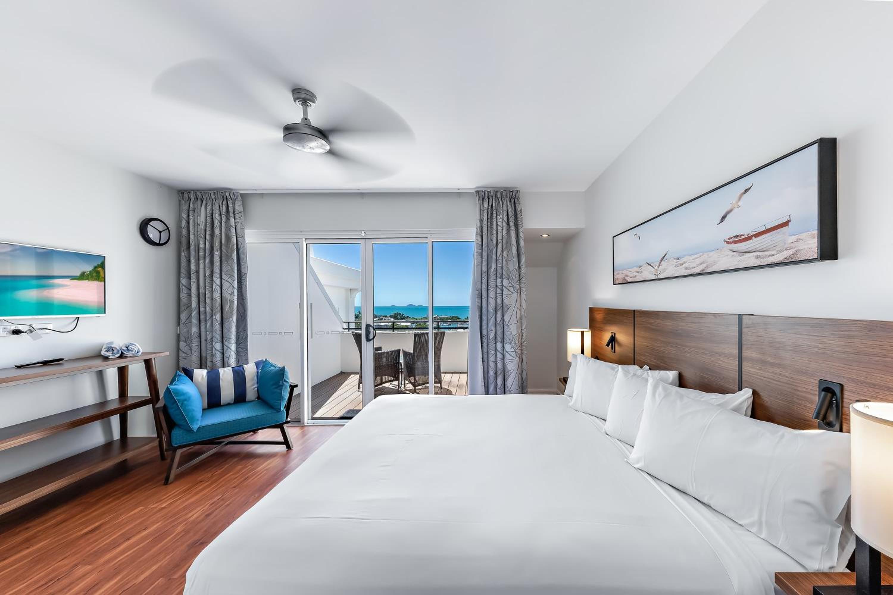 Whitsunday Blue Penthouse with the best views in Airlie Beach