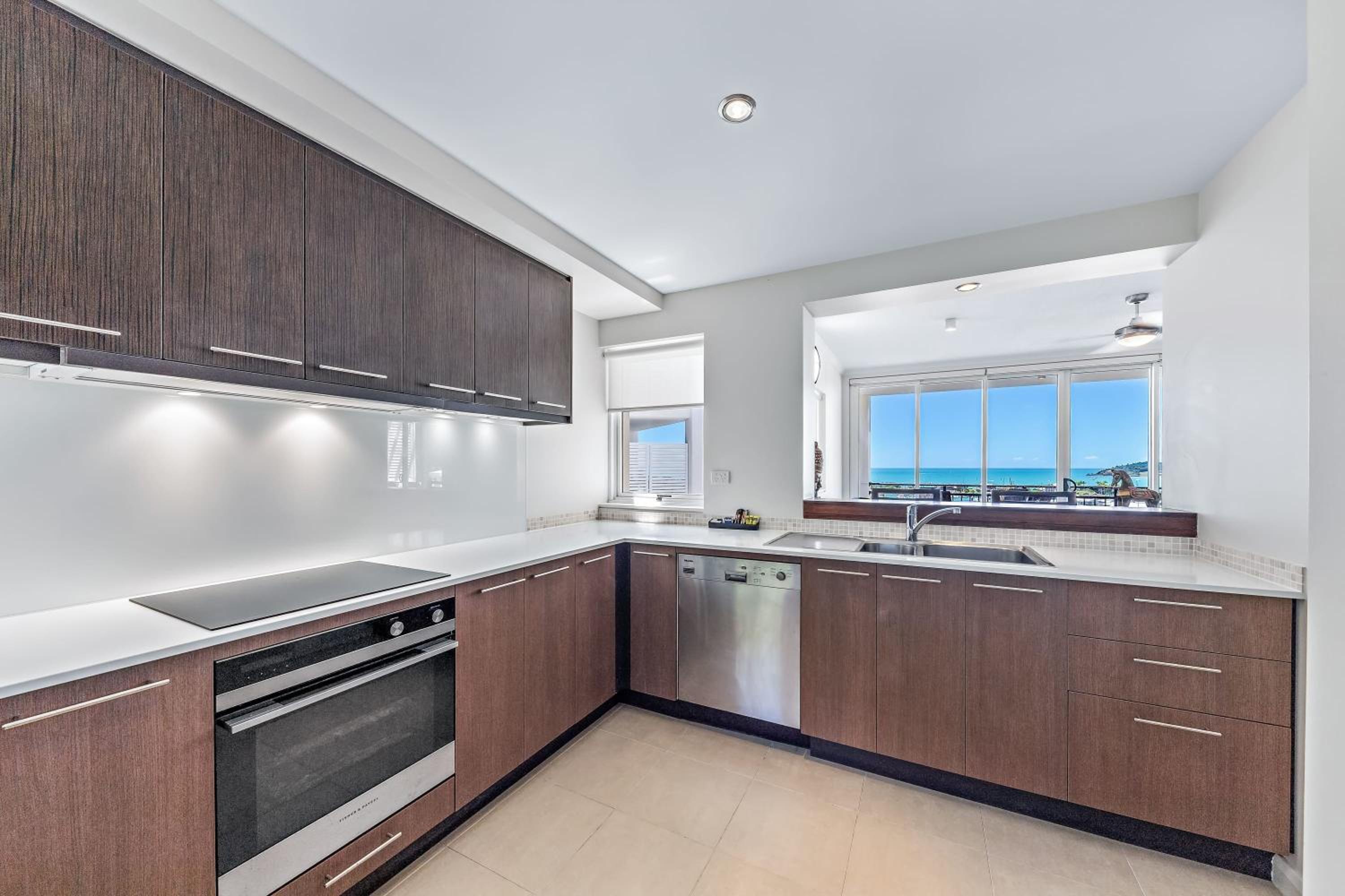 Whitsunday Blue Penthouse with the best views in Airlie Beach